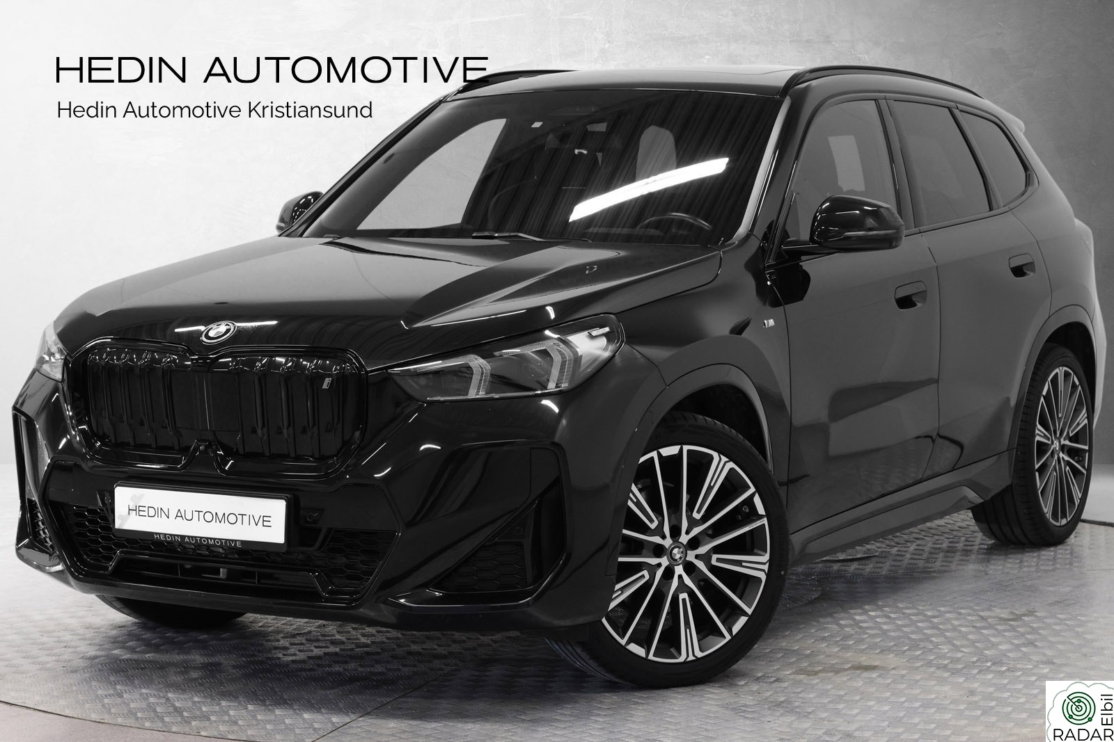 BMW iX1 xDrive30 xDrive30 Fully Charged/20"/Panorama/Harman+++