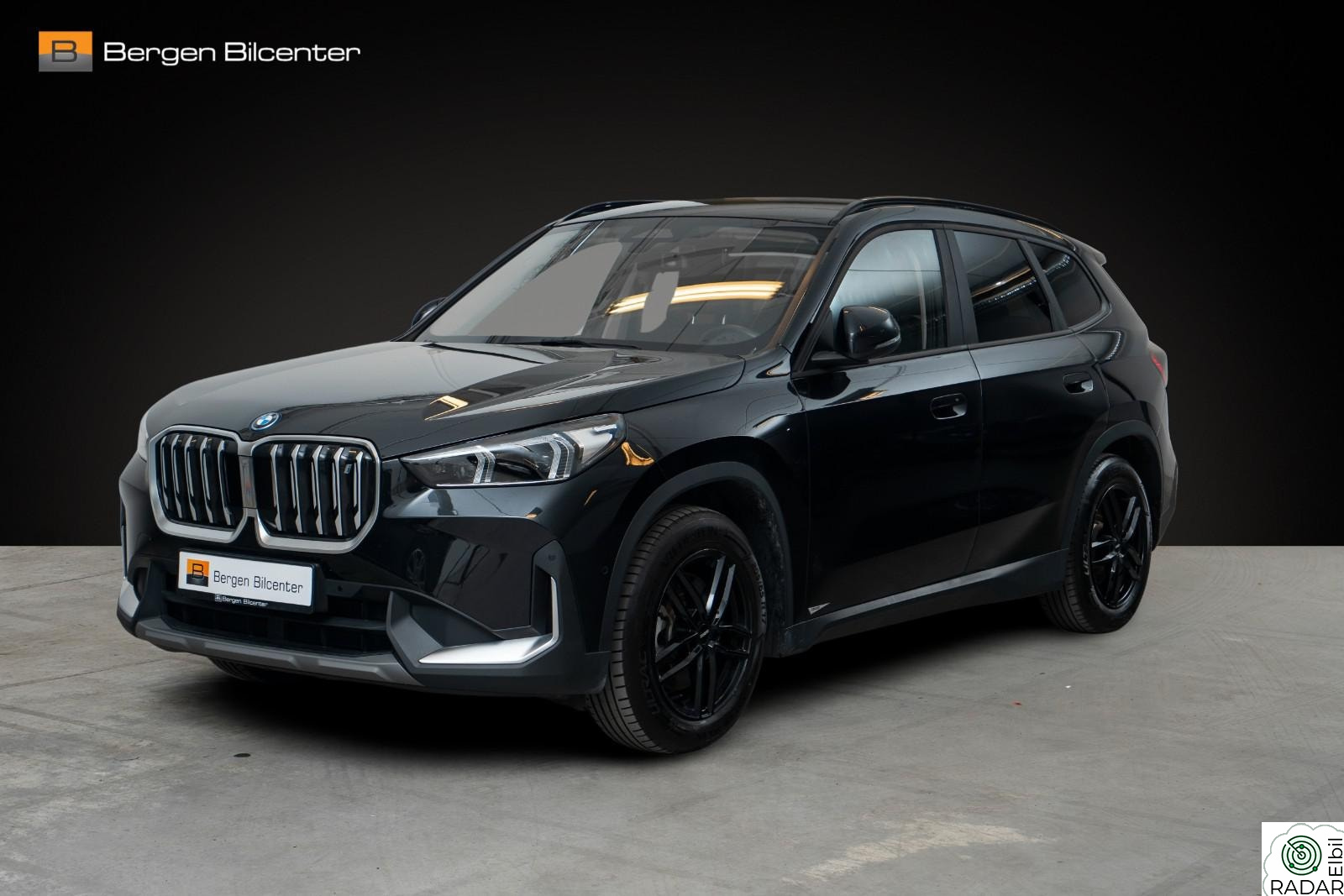 BMW iX1 xDrive30 xDrive30 Charged Sportsseter Krok Adaptive LED