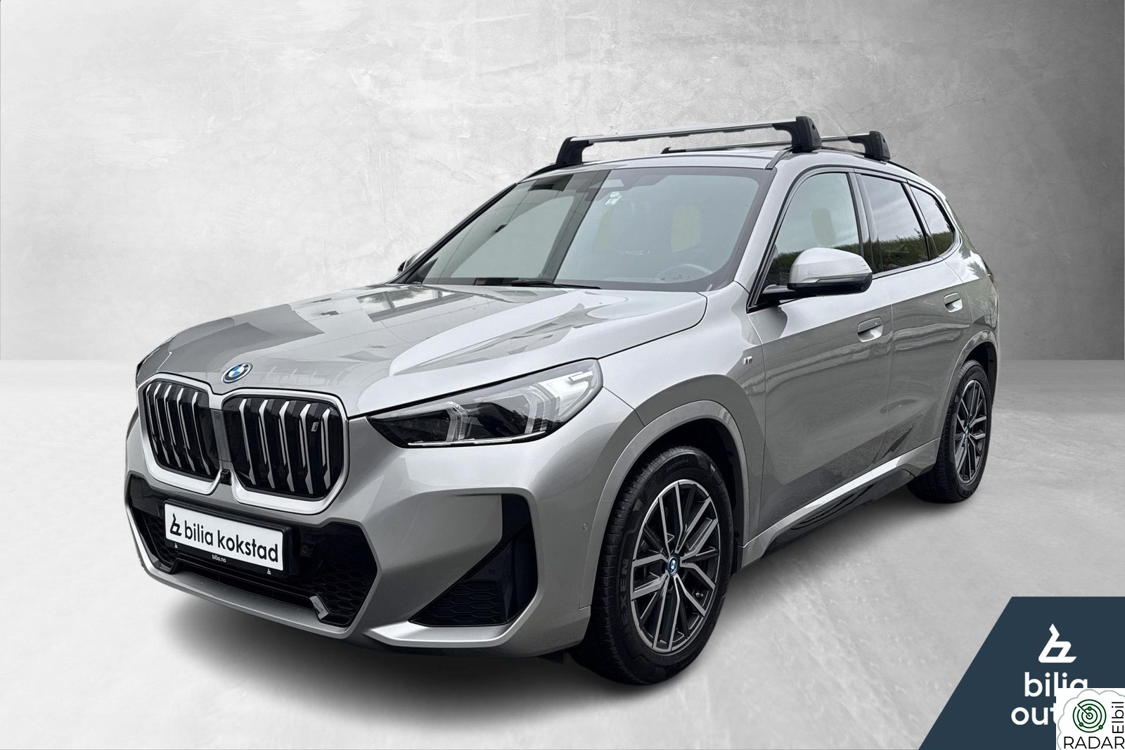 BMW iX1 xDrive30 IX1 M-Sport,HUD,H.feste,Kamera,Pano,Fully Charged,S+V
