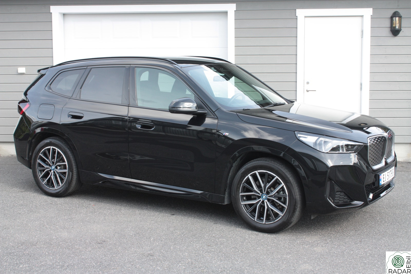 BMW iX1 xDrive30 xDrive30 Fully Charged M-Sport-Hud-H/K-Krok-Bsi-El.sete