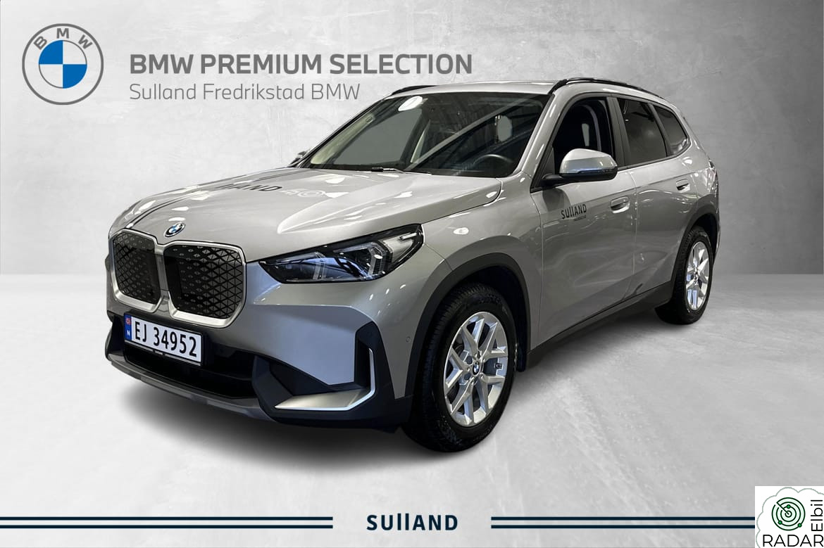 BMW iX1 eDrive20 Elektrisk ut-/innfellbart tilhengerfeste,Rattvarme,DAB+