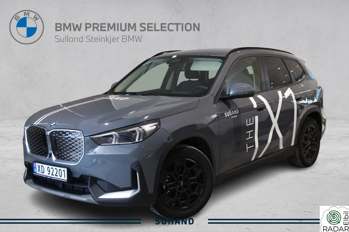 BMW iX1 eDrive20 eDrive20 | CHARGED + | HARMAN | HEADUP | HENGERFESTE
