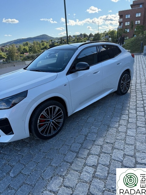 BMW iX2 xDrive30 MYE KM. xDrive30 Fully Charged Premium Pris kr. 10900