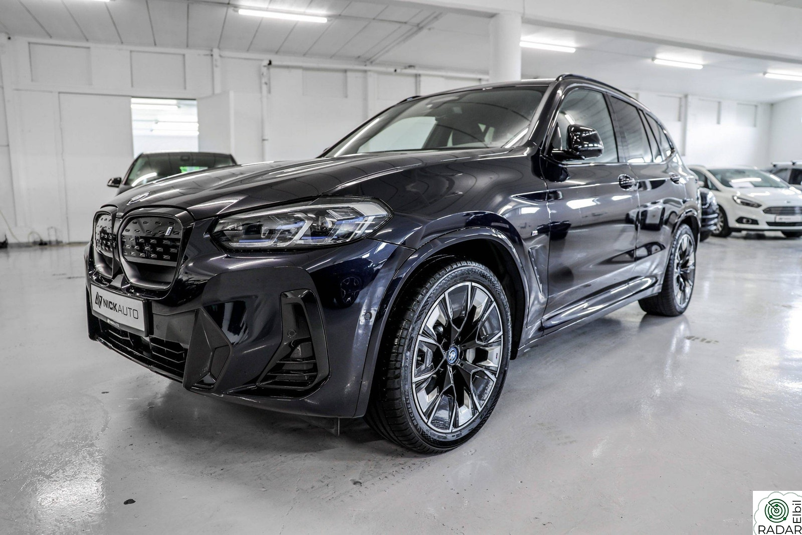 BMW iX3 Fully Charged M-Sport Laser H/K HUD Krok INNBYTTE