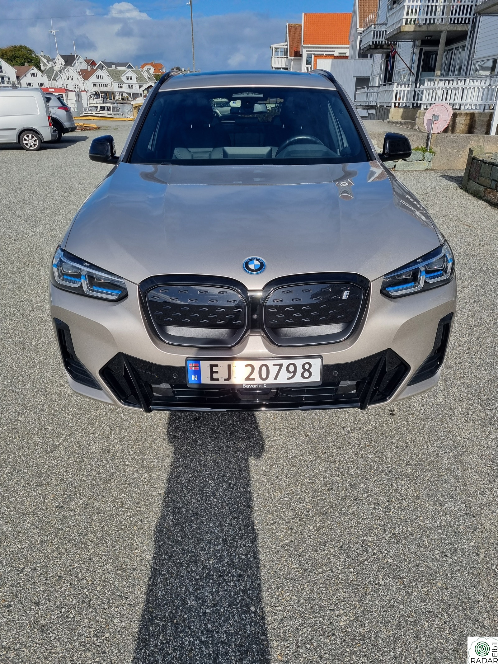 BMW iX3 M Sport Fully Charged Premium.krok.pano.takluke.skinn.
