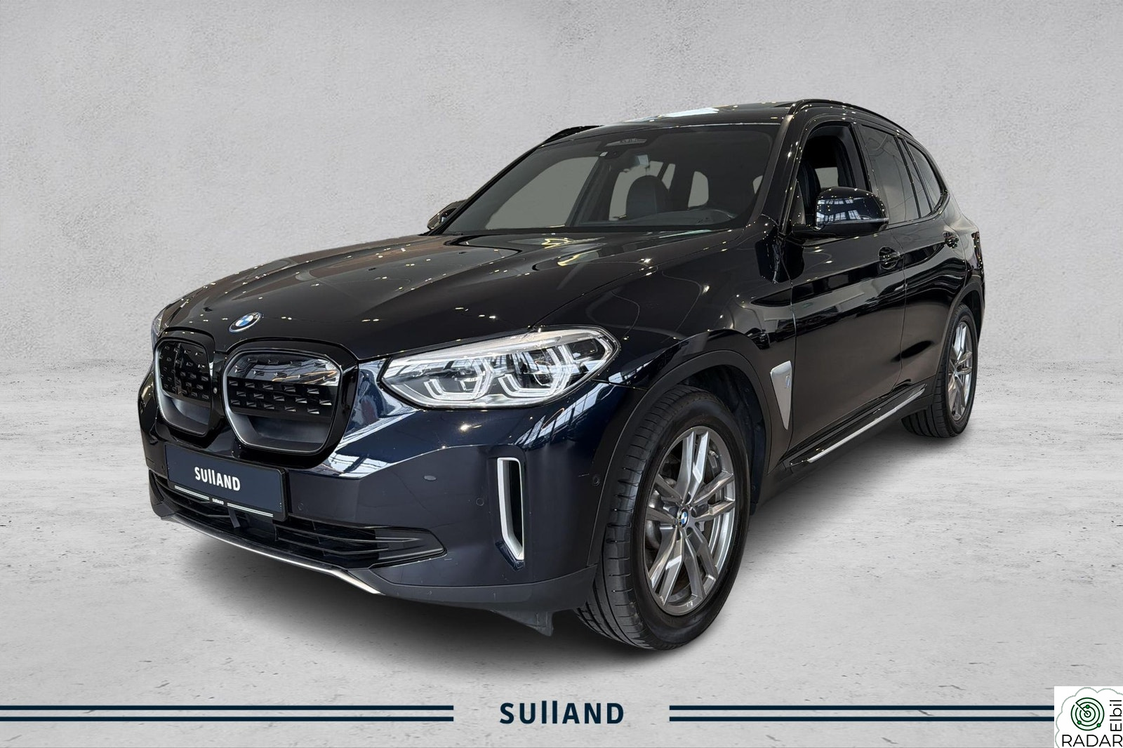 BMW iX3 | Skinn | Krok | HK | Panoramaglass tak | ++