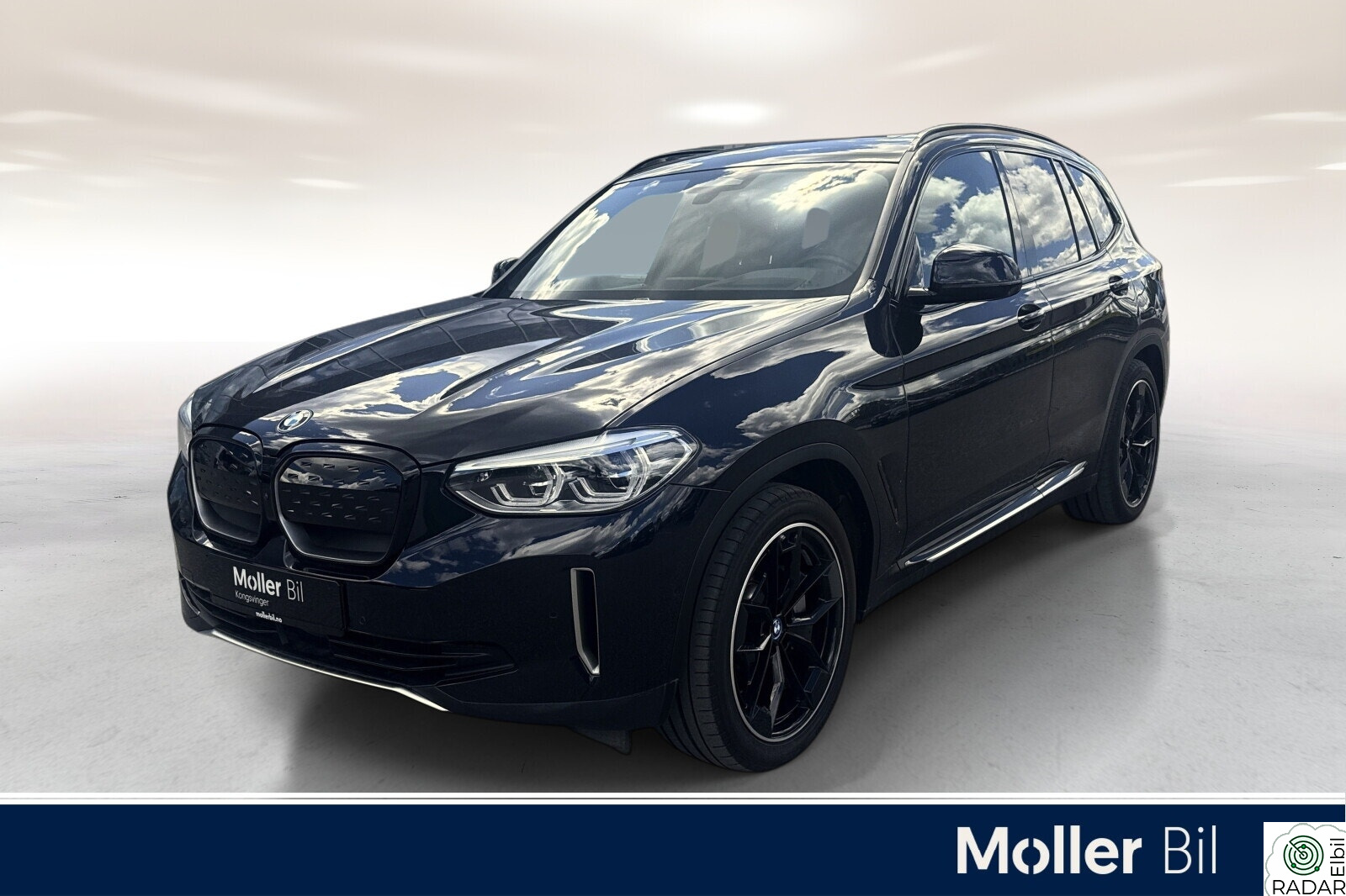 BMW iX3 Fully Charged, Shadow line, Pano, Krok