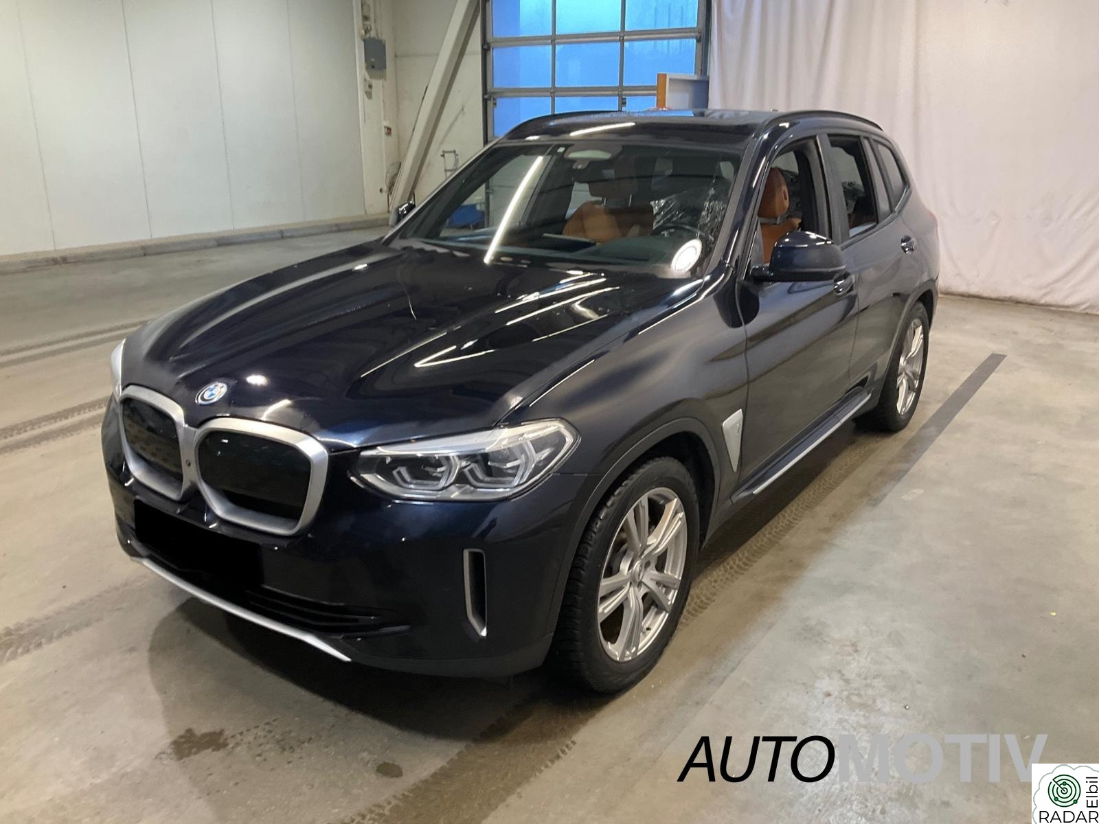 BMW iX3 Fully Charged/Skinn/HUD/HarmanKardon/H.feste/Pano/Navi+