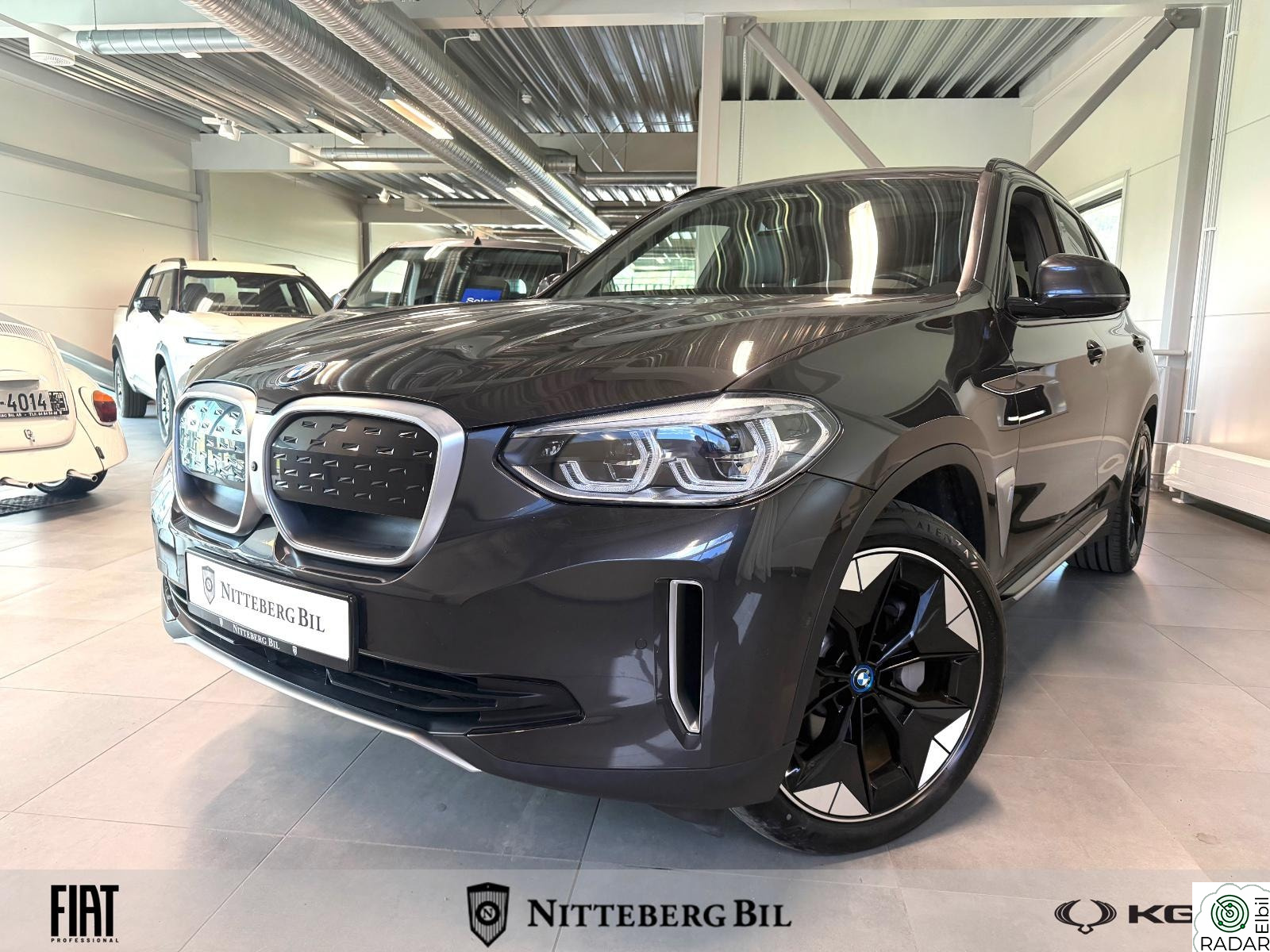 BMW iX3 Fully Charged Head-up/Pano/Skinn/360/H&K/ACC-H.feste