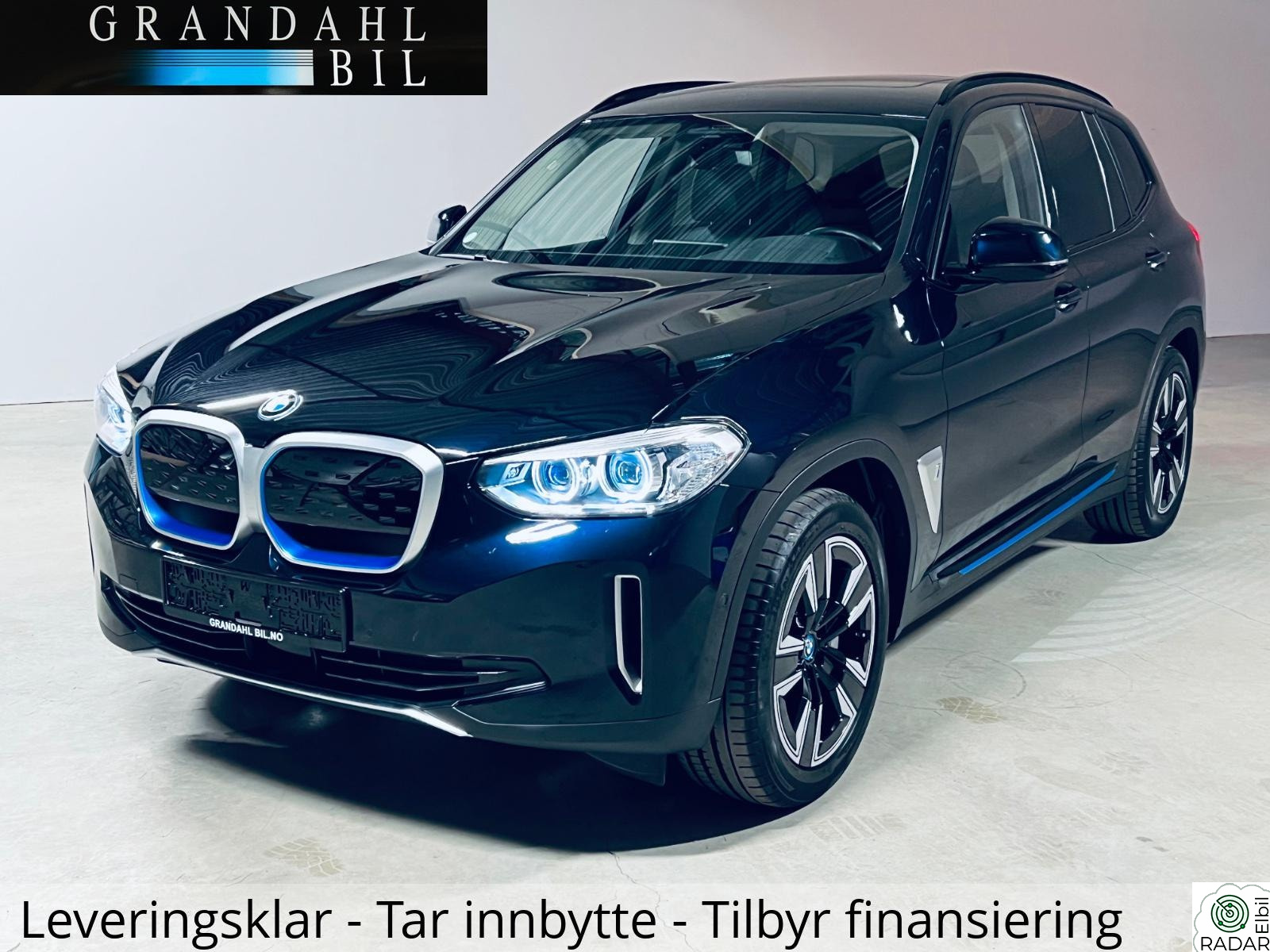 BMW iX3 Panorama Soltak - Skinn - Varmepumpe - Ryggekamera