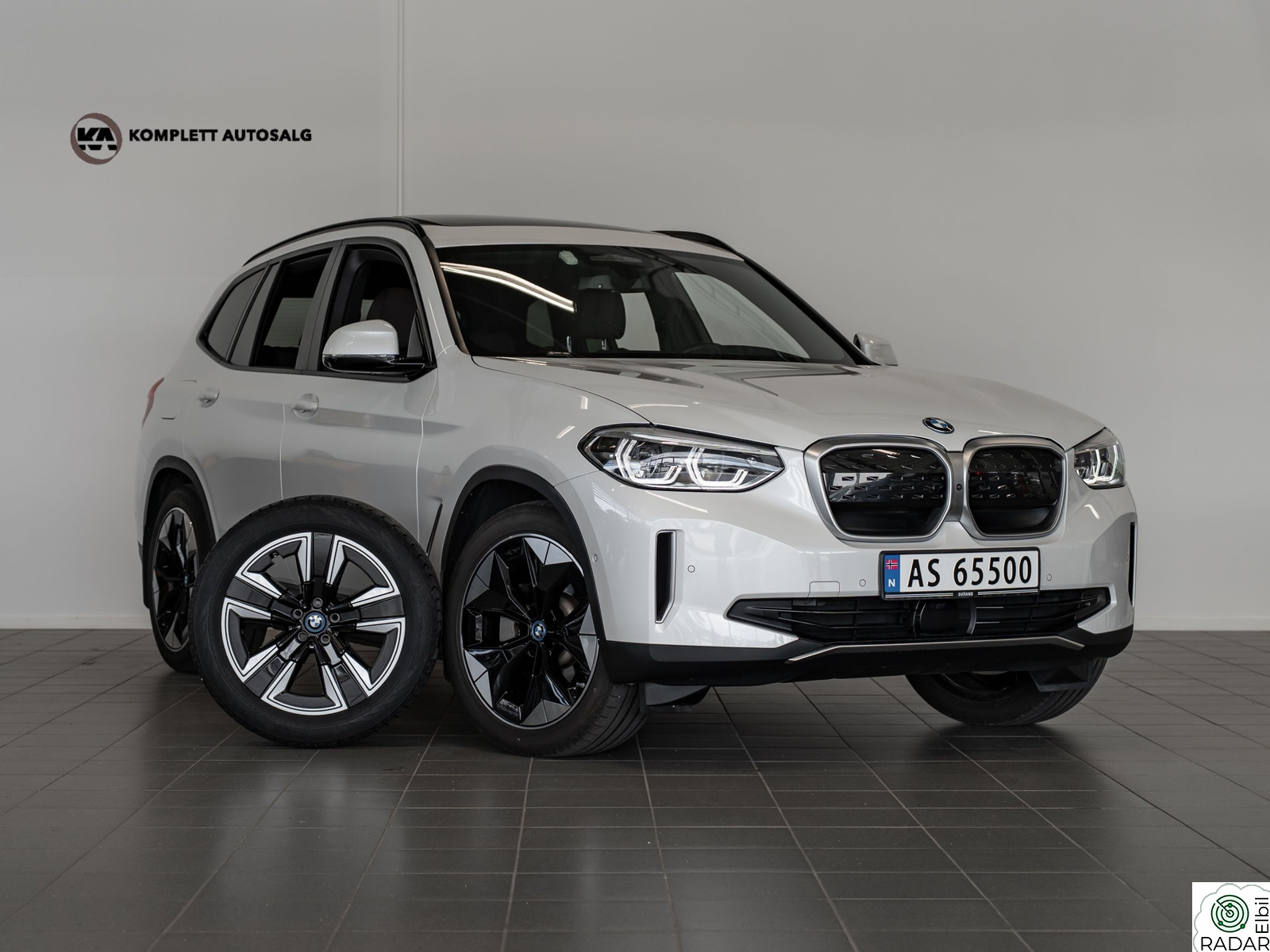 BMW iX3 Front kamera/ 360/ skinnseter/ R kamera/ Harmon - Kardo