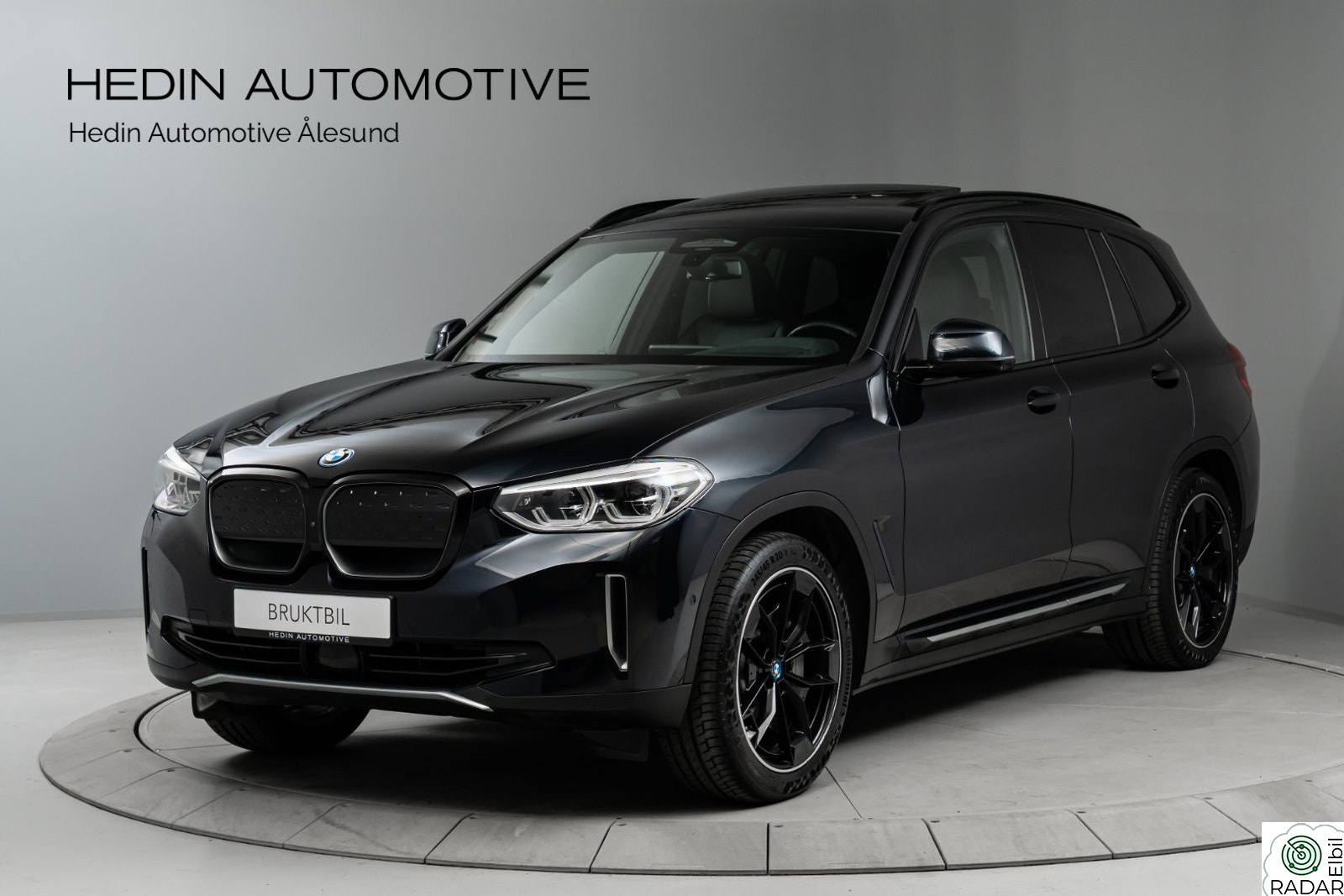 BMW iX3 Fully Charged 20"Harman Pano Head up ACC Krok +++