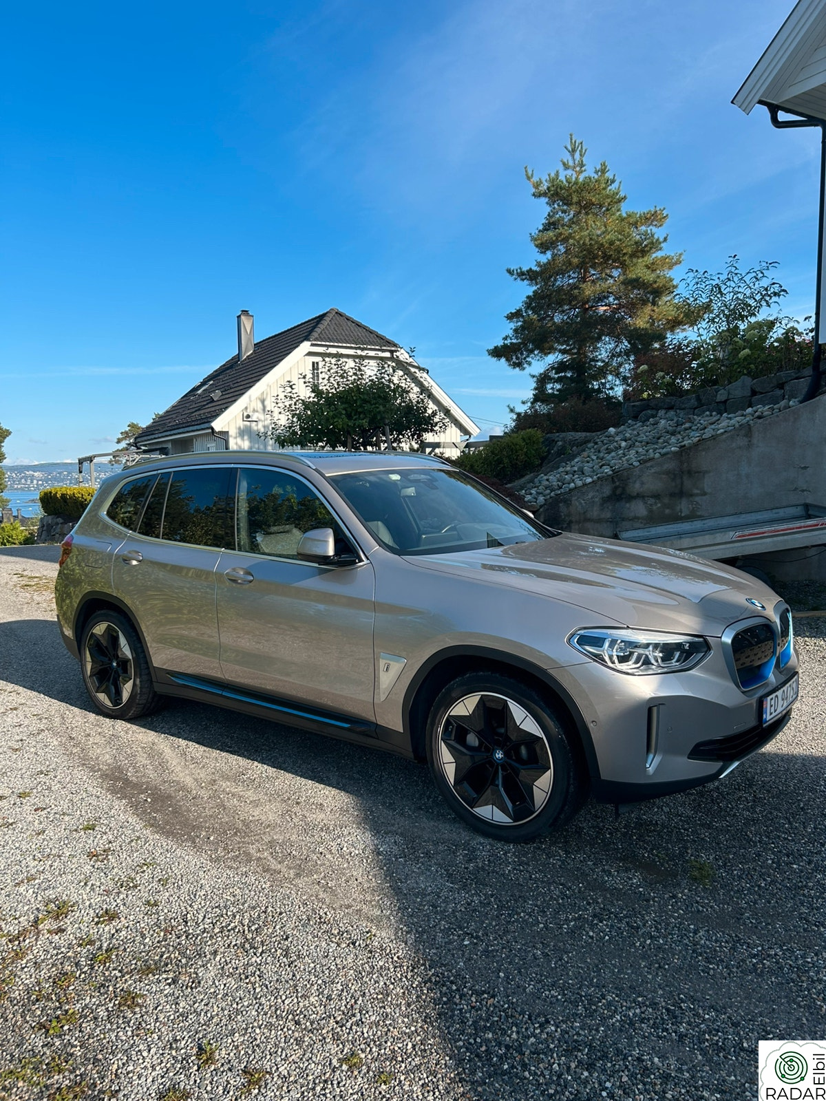 BMW iX3 Fully Charged -Toppmodell, alt av utstyr!