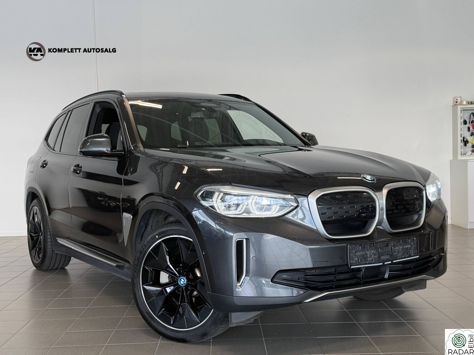 BMW iX3 Fully charged/Harmankardon/ HUD/Soltak/Krok/