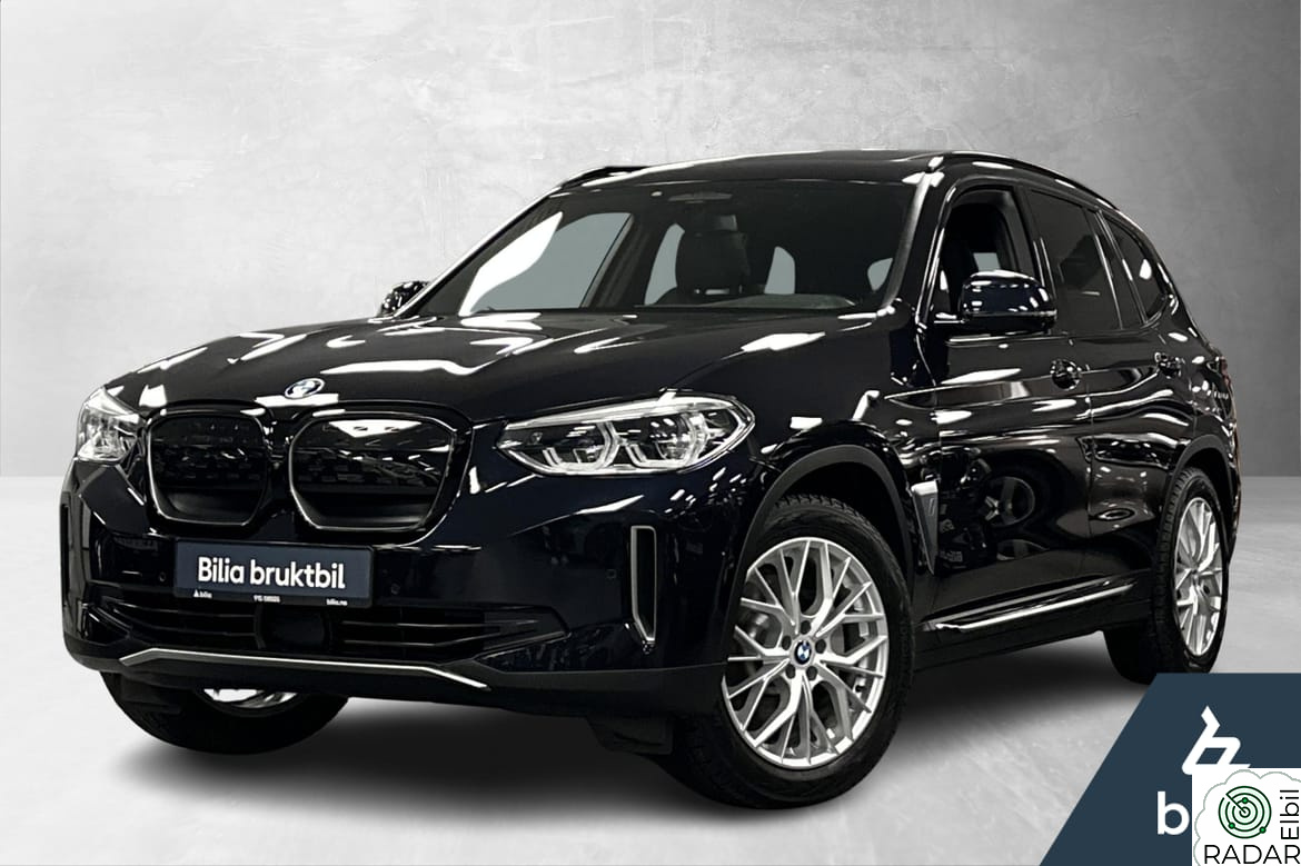 BMW iX3 Fully Charged Skinn, Pano, Harman, ACC, AdaptLED, Krok
