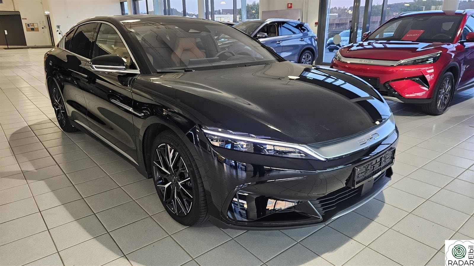 BYD HAN Executive AWD 520 km WLTP , Skinn, Soltak