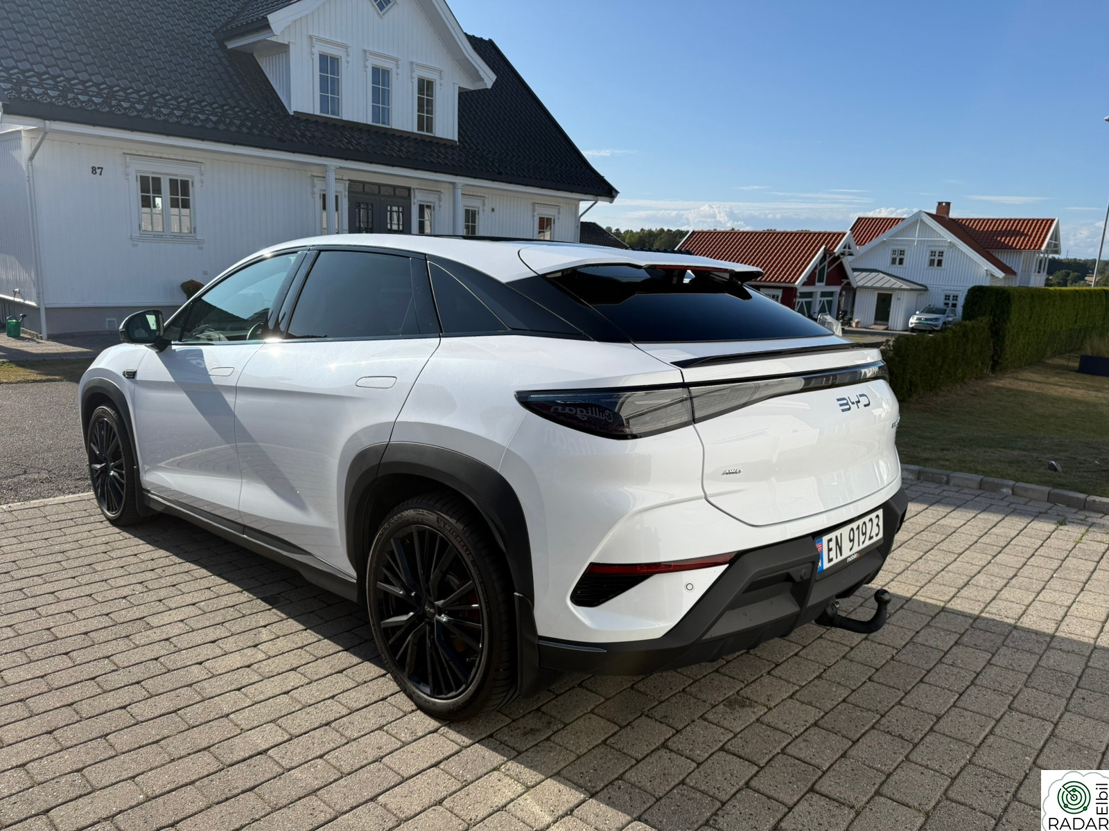 BYD SEALION Excellence AWD, ink Takboks