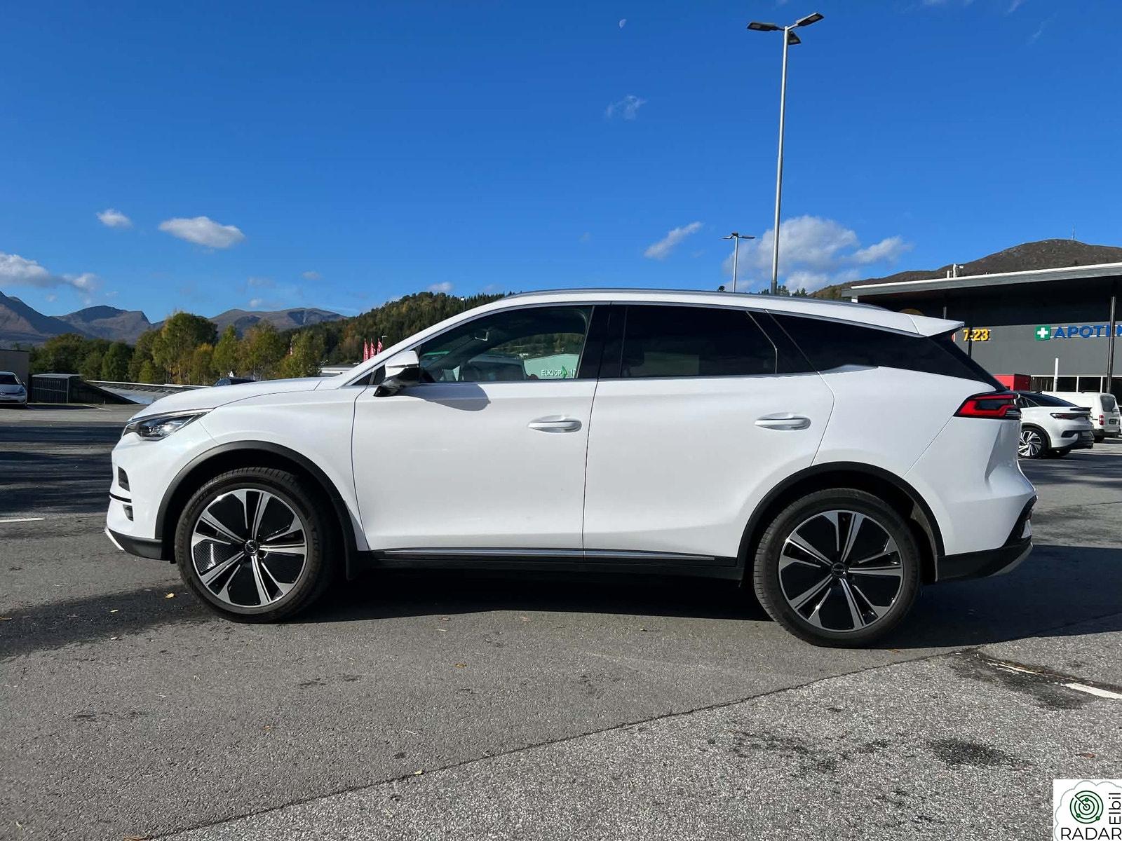 BYD Tang Long Range Flagship 4x4 | Krok | Panorama | S+V