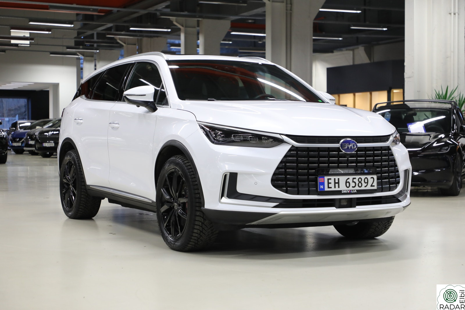 BYD Tang Executive/AWD/86.4kWh/Skinn/360 kamera/7-seter