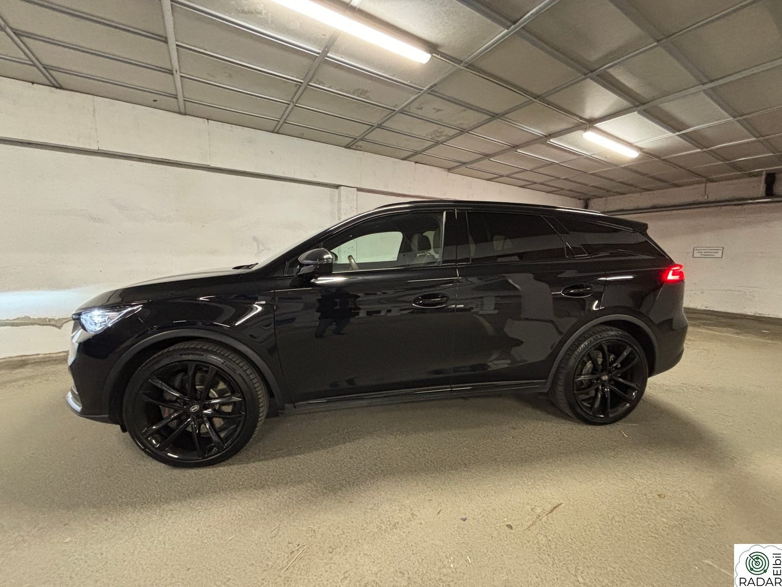 BYD Tang 4x4 Executive Black Edition