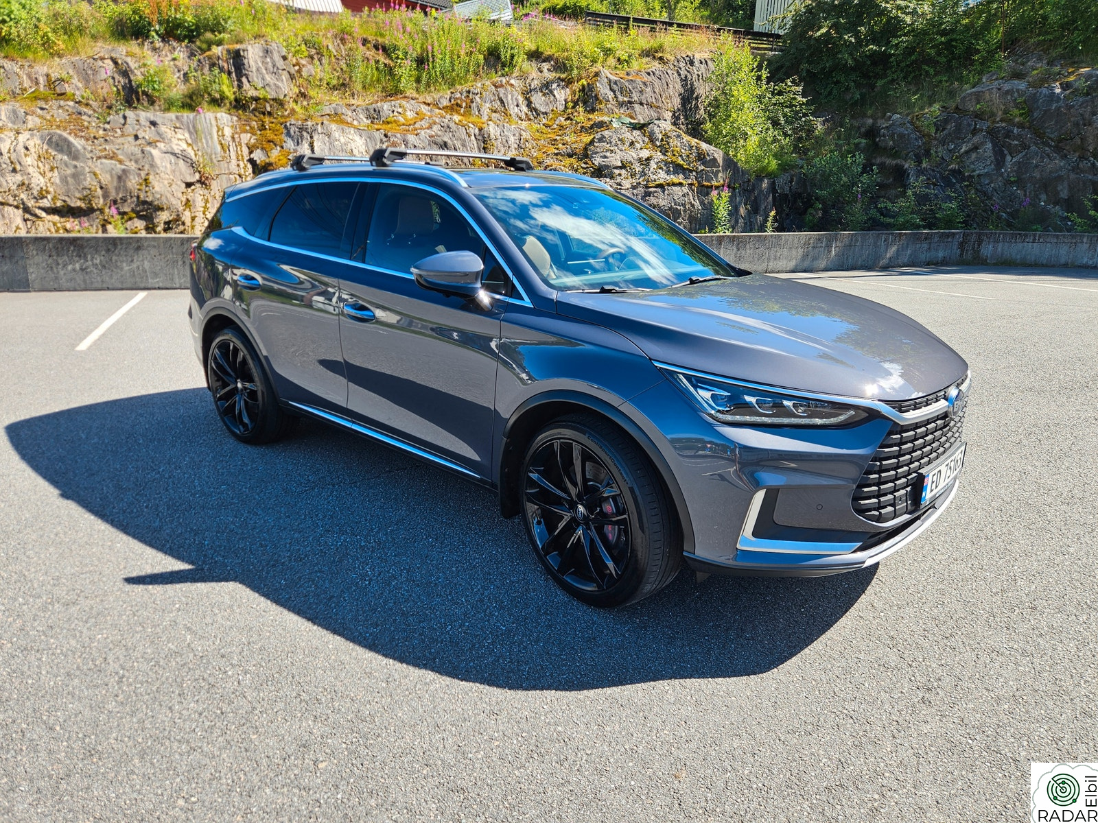 BYD Tang 2022 |4x4 Executive 7-seter | Hengerfeste | Vinterhjul