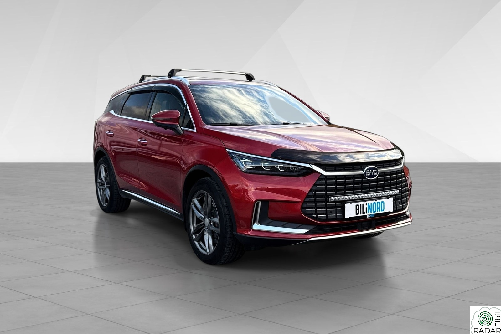 BYD Tang 7 seter Executive krok Ledbar