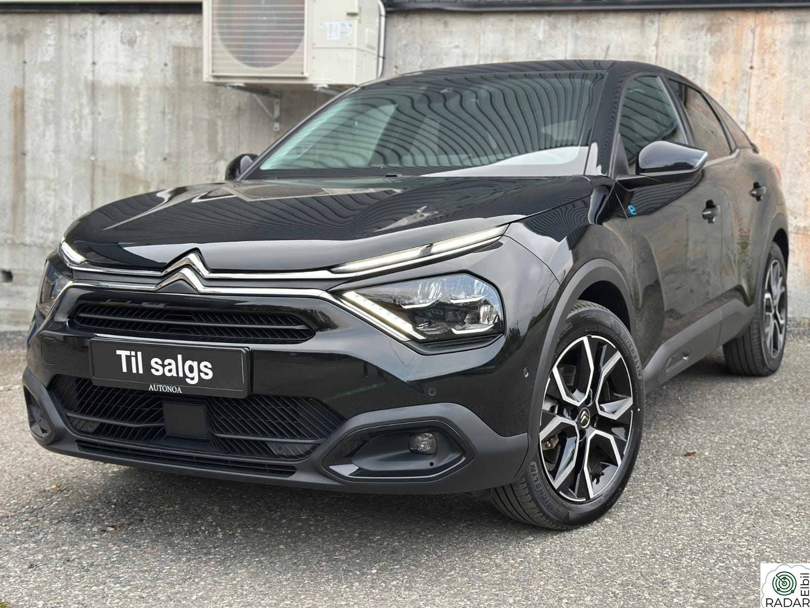 CITROEN E-C4 ë-C4/Shine/Skinn/Pano/ACC/R.Kam/DAB/1Eier/LavKm+++