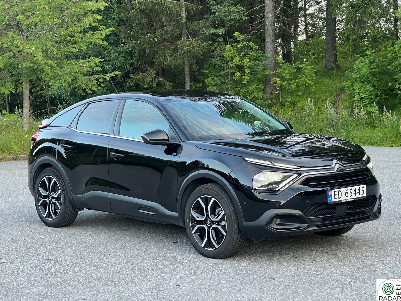 CITROEN E-C4 Shine m/dekor- og komfortpakke