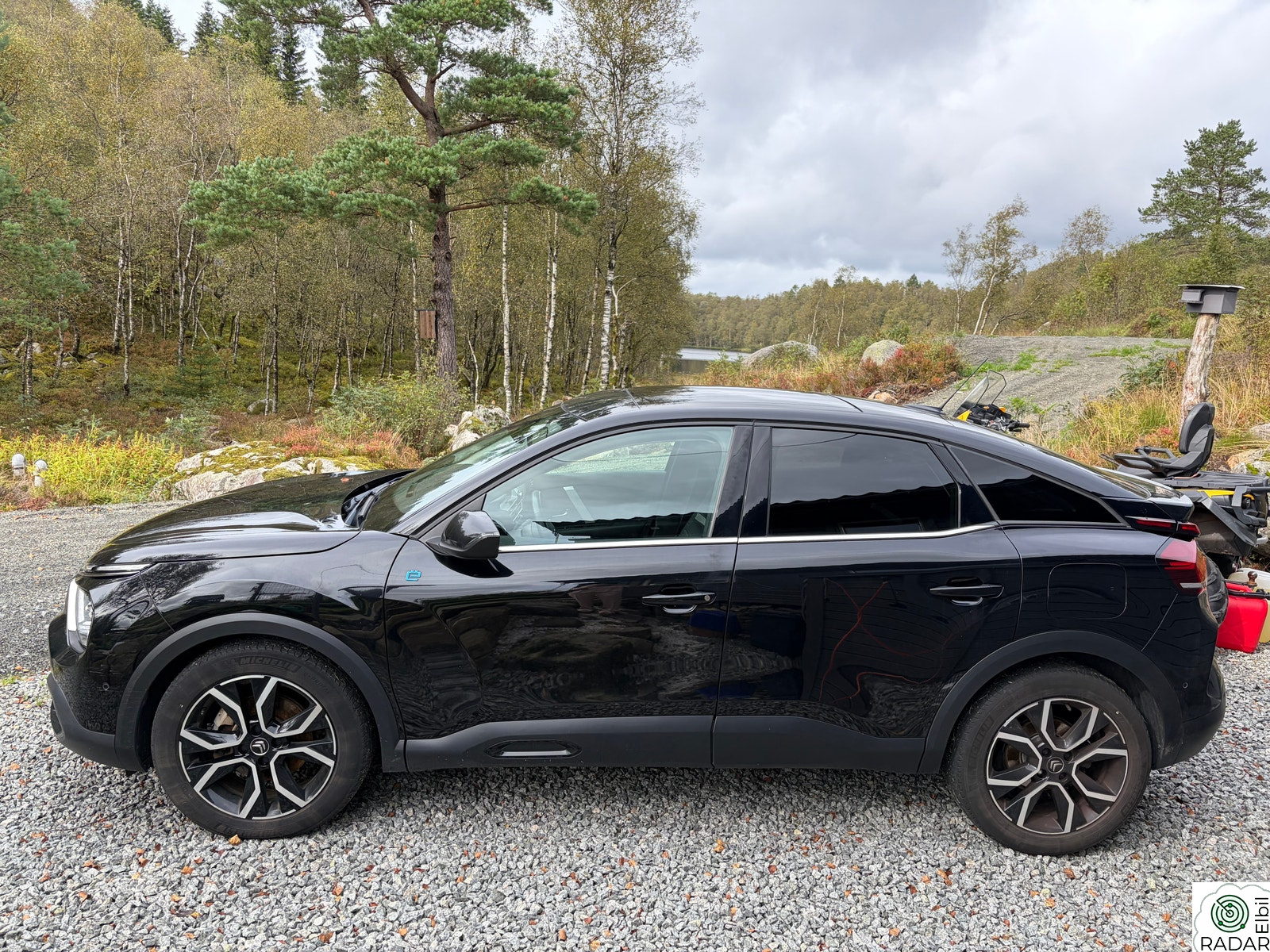 CITROEN e-C4 Shine, toppmodell, panoramatak, helskinn, adaptiv