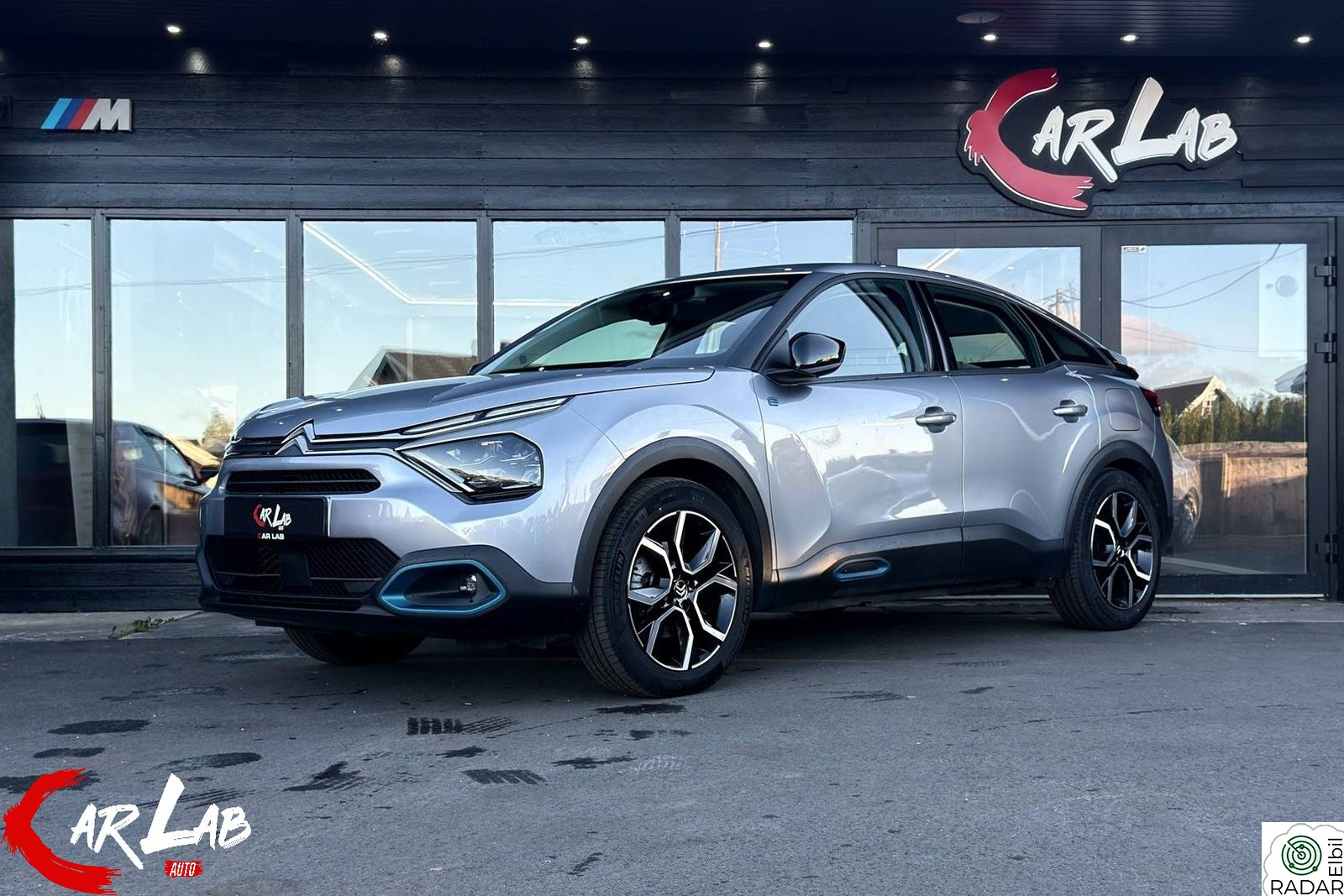 CITROEN e-C4 100Kw/Head-up/R-kam/Led/Cruise/keyless/Carplay/Varmep++