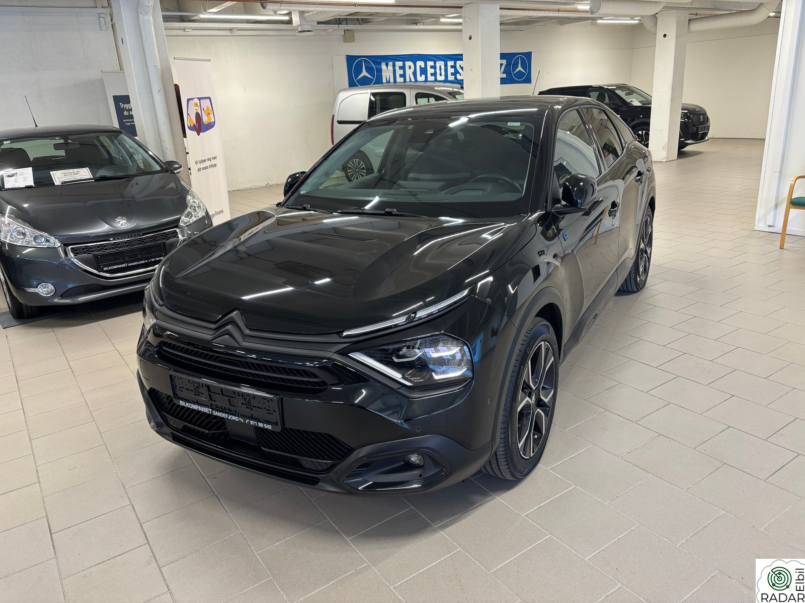 CITROEN E-C4 Shine 351km WLTP . R-KAM/V PUMPE/HEAD UP/ACC/SKINN++