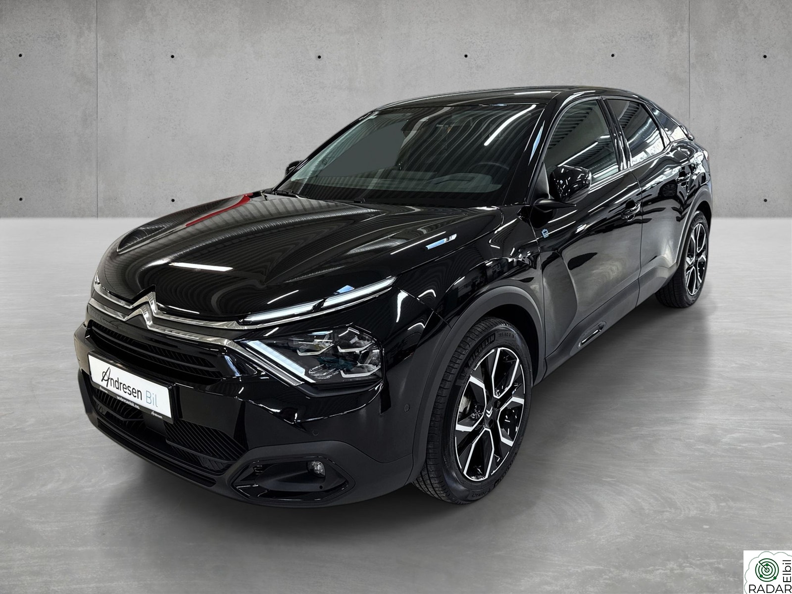 CITROEN E-C4 Shine  Adaptiv cruise/Rattvarme/HUD/Carplay/