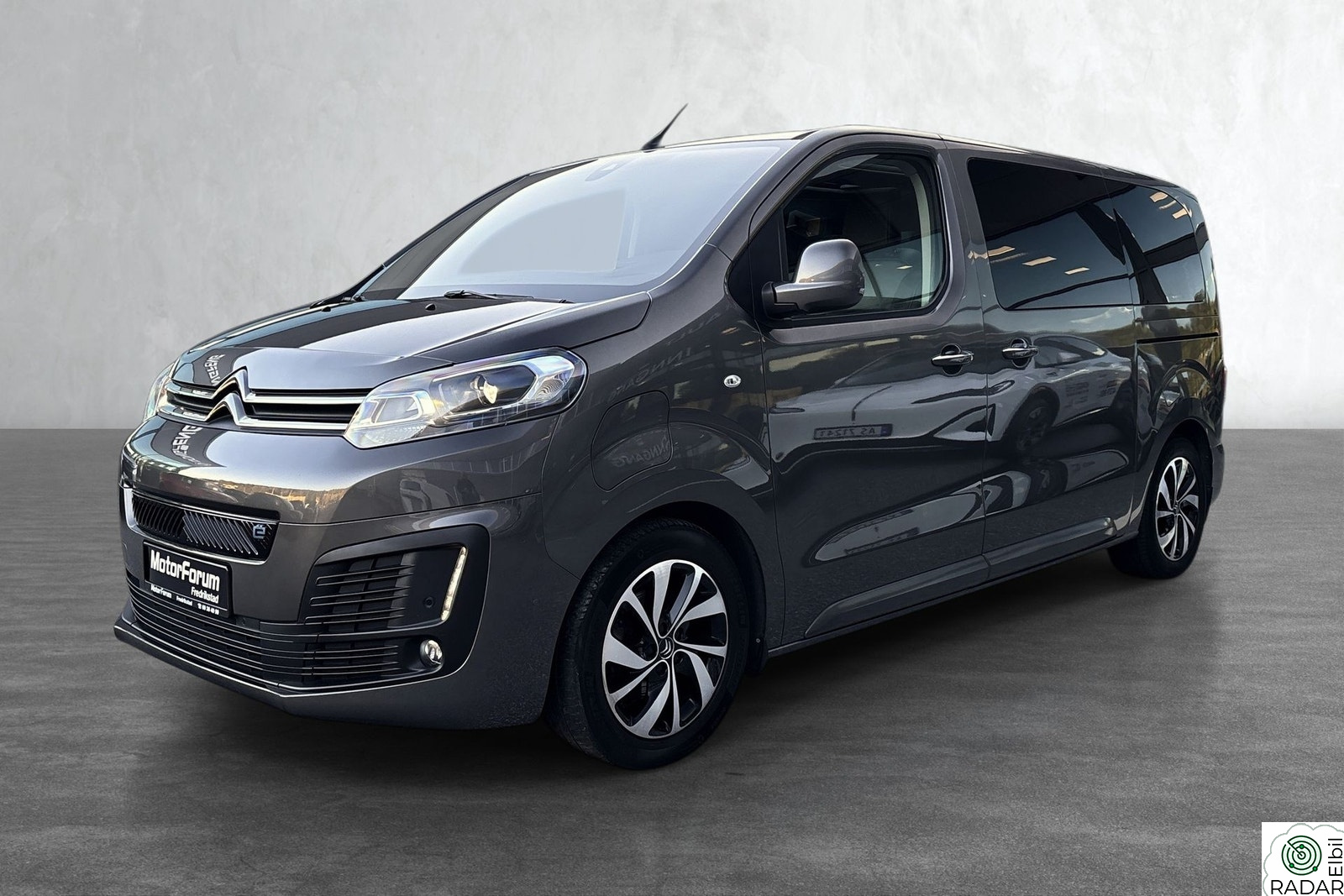 CITROEN Jumpy SpaceTourer 75kWh 8-SeterSkinn/2Skyvedør/Kamera/Navi