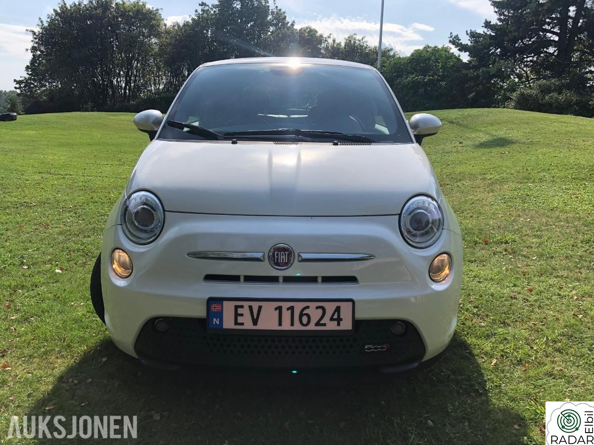 FIAT 500e E elektrisk AUTOMAT DELSKINN EU OK 04.2027 43686km