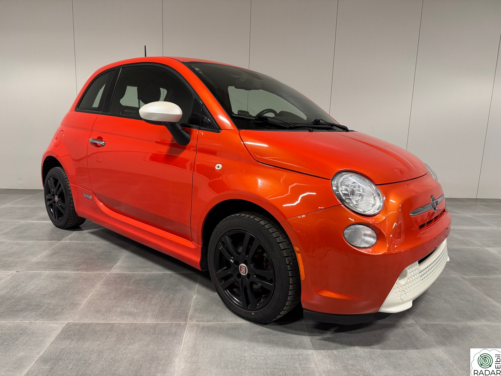 FIAT 500E Elektrisk/ Automat/ Skinn/ Cruisekontroll