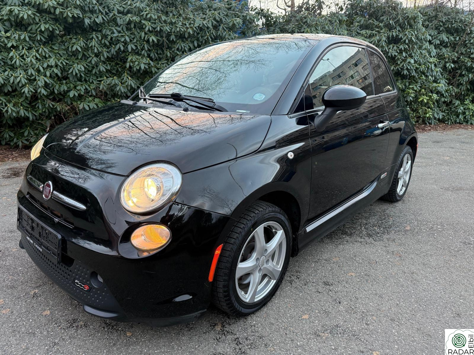 FIAT 500e e113Hk 24KWh Sport Edition V-Pumpe Skinn DAB AC PANO++