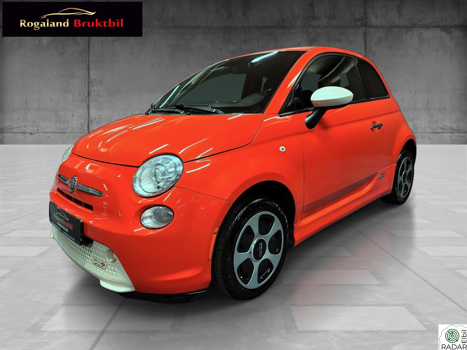 FIAT 500e Elektrisk/ Automat/ Skinn/Lav km/Meget pen bil.