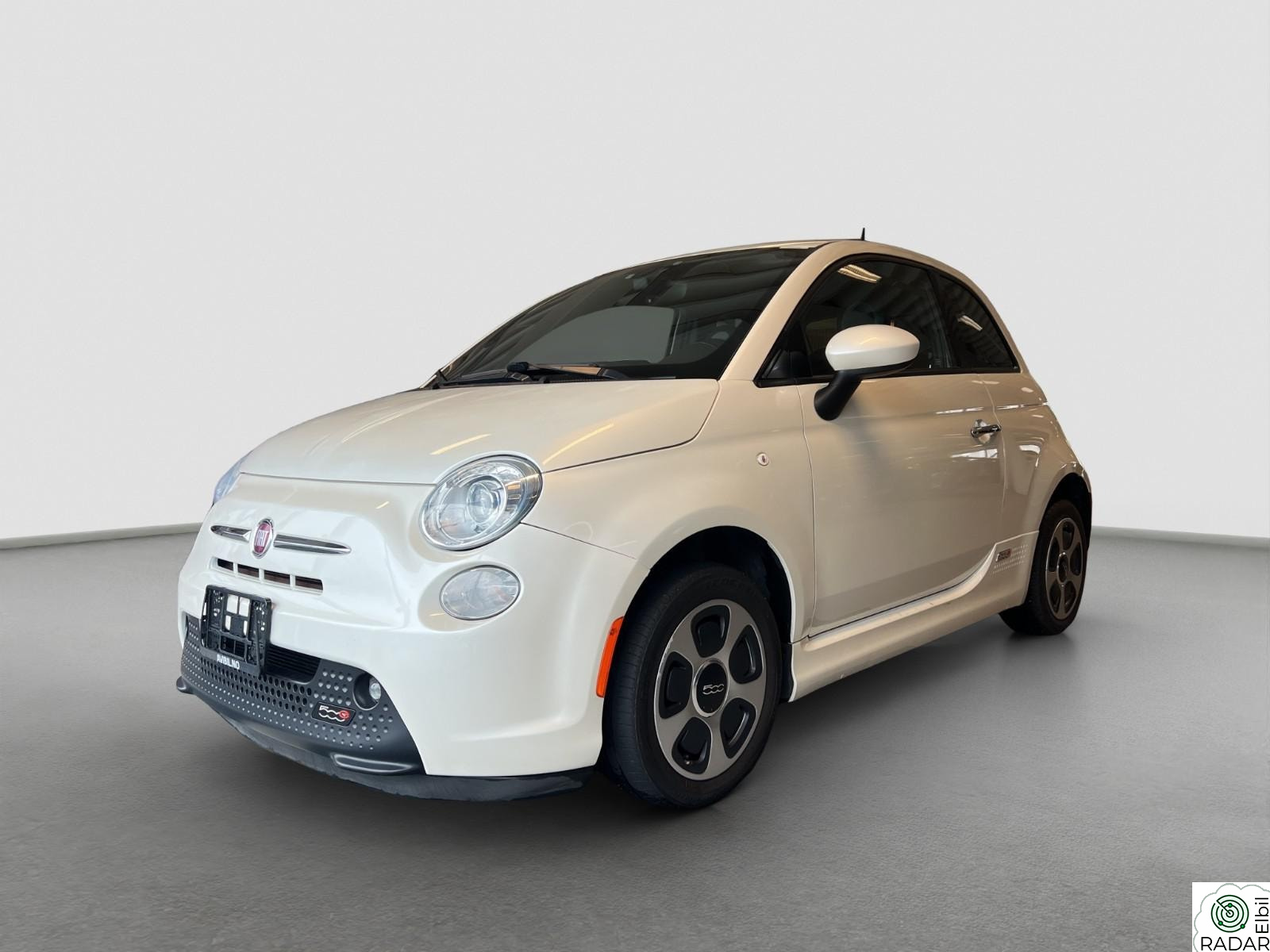 FIAT 500e e AUX/Bluetooth/Cruisekontroll/Skinnseter/P.sensor++