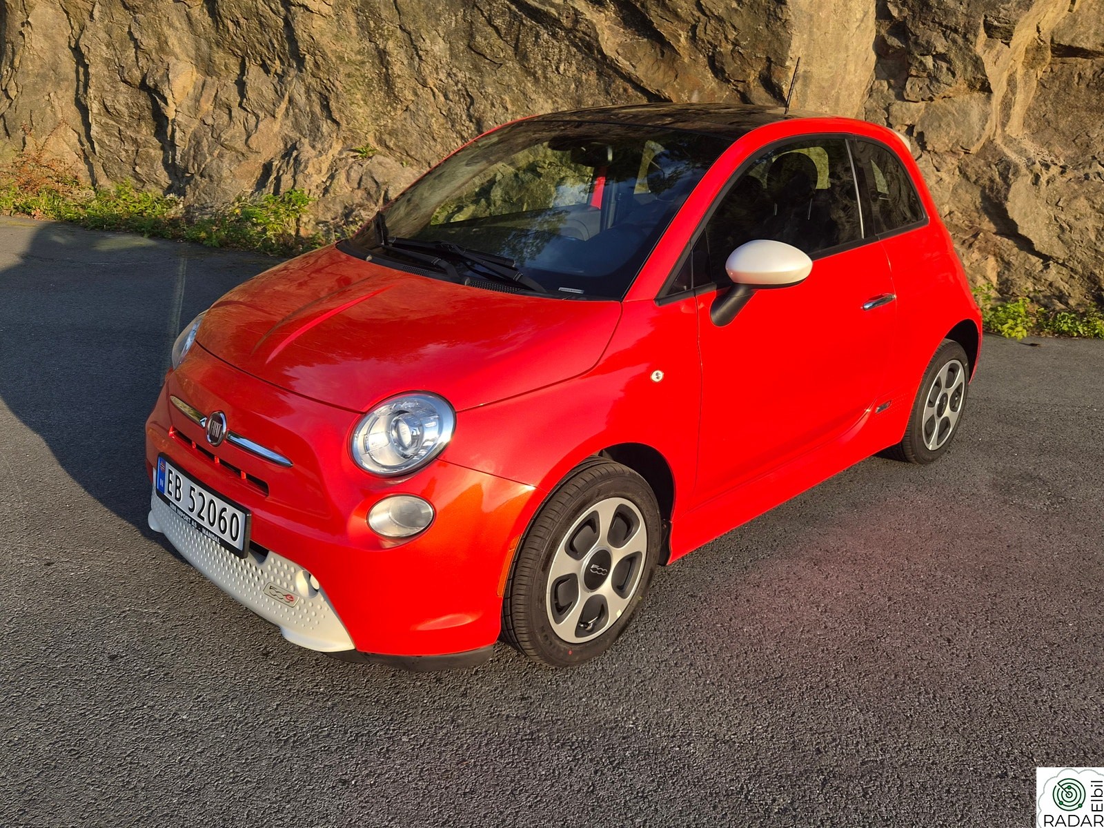 FIAT 500E 500e med ryggesensor og cruise kontroll