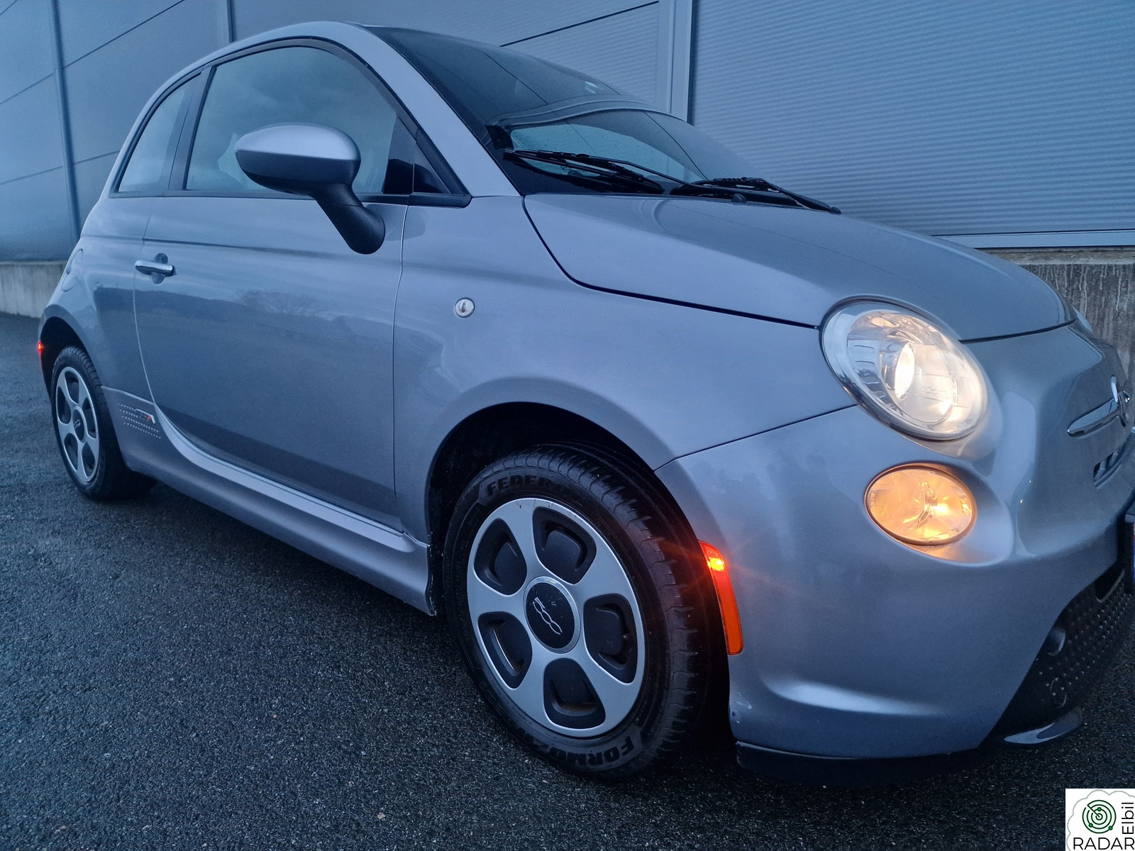 FIAT 500 E 500e ,Skinn,cruise,Lav Km,S.V Dekk,R-design
