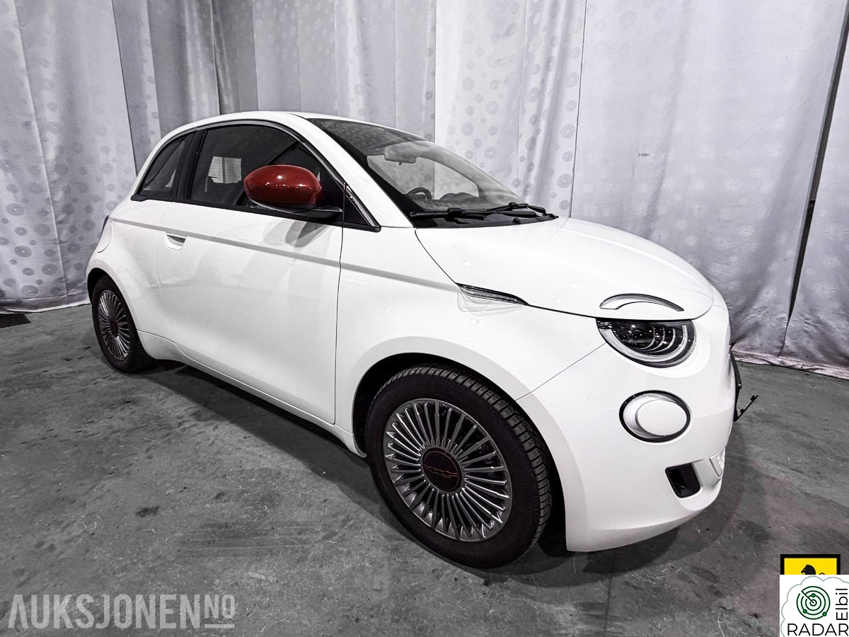 FIAT 500 E-500 RED NAVI CRUISE KAMERA
