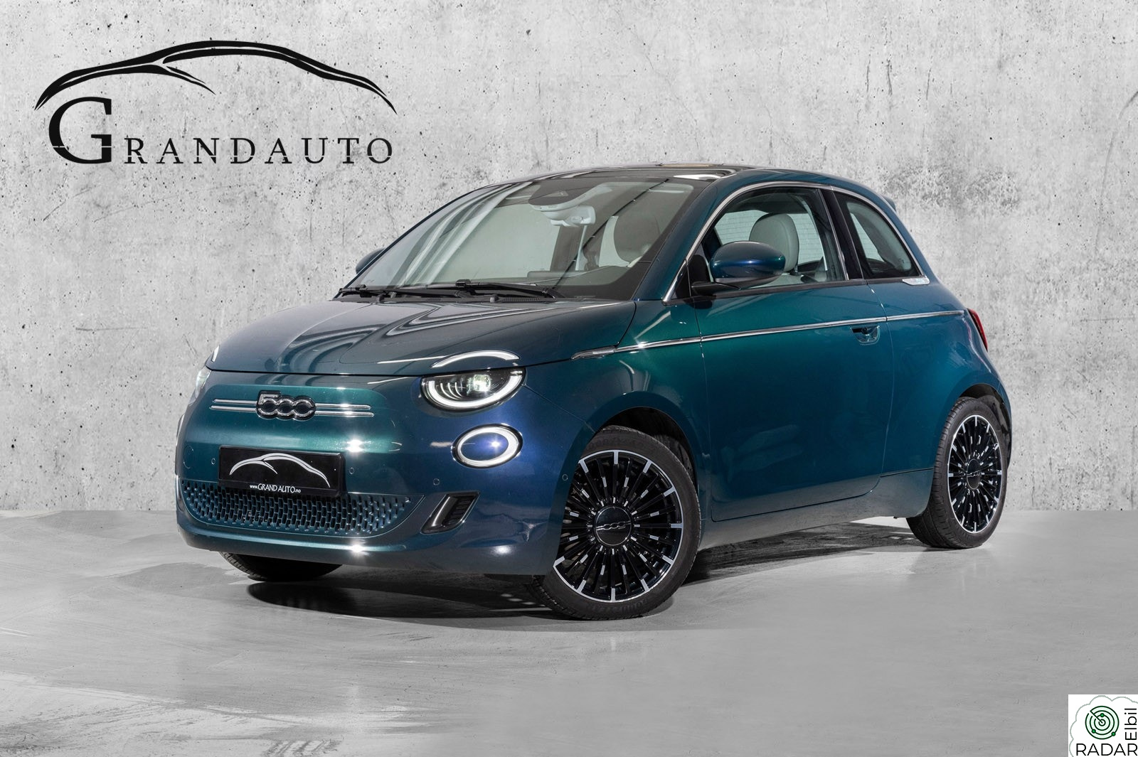FIAT 500 LA PRIMA 320KM SKINN KAMERA AD.CRUISE PANO TOPPMODELL++