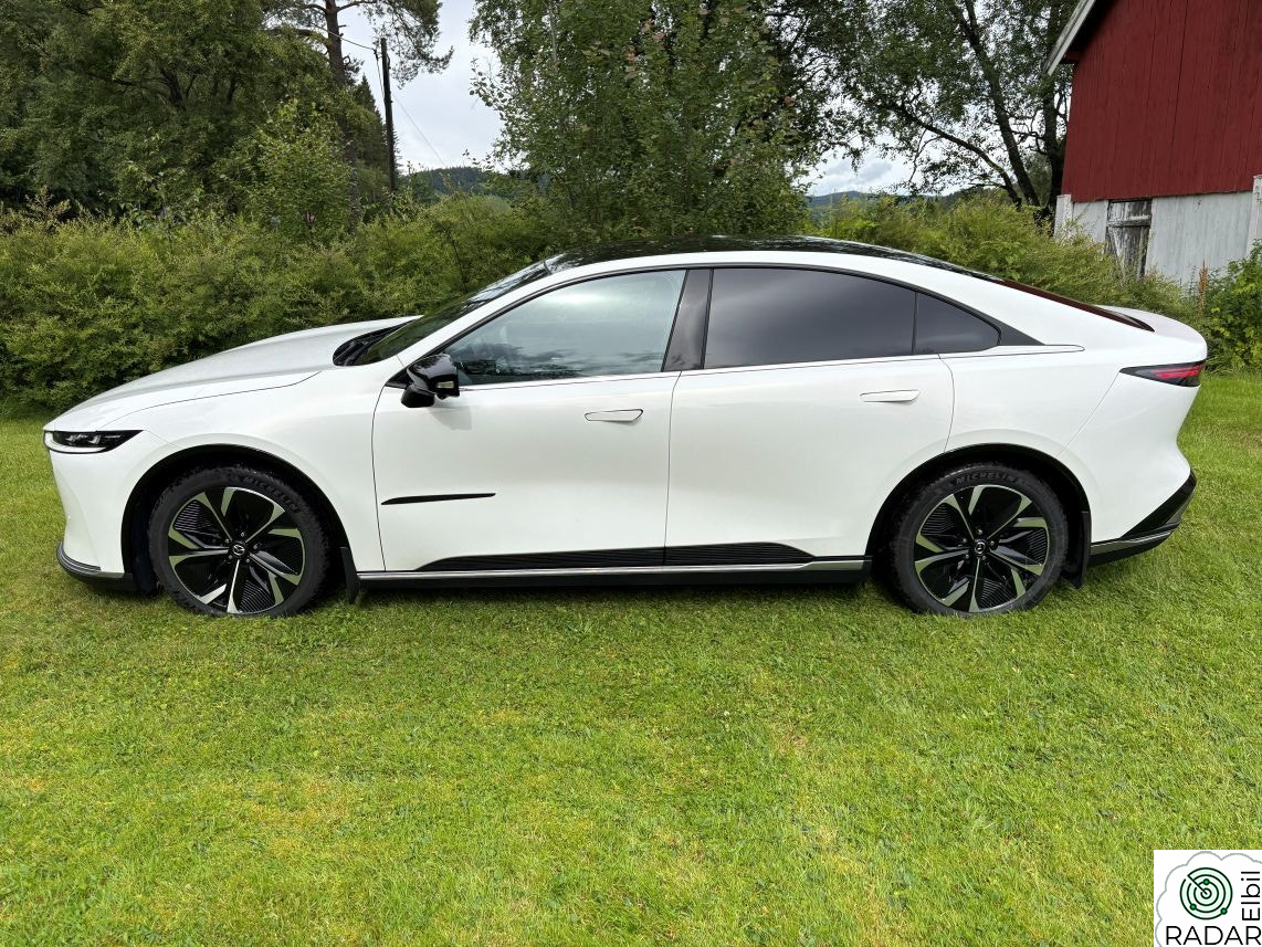 MAZDA 6e Standard Range Takumi