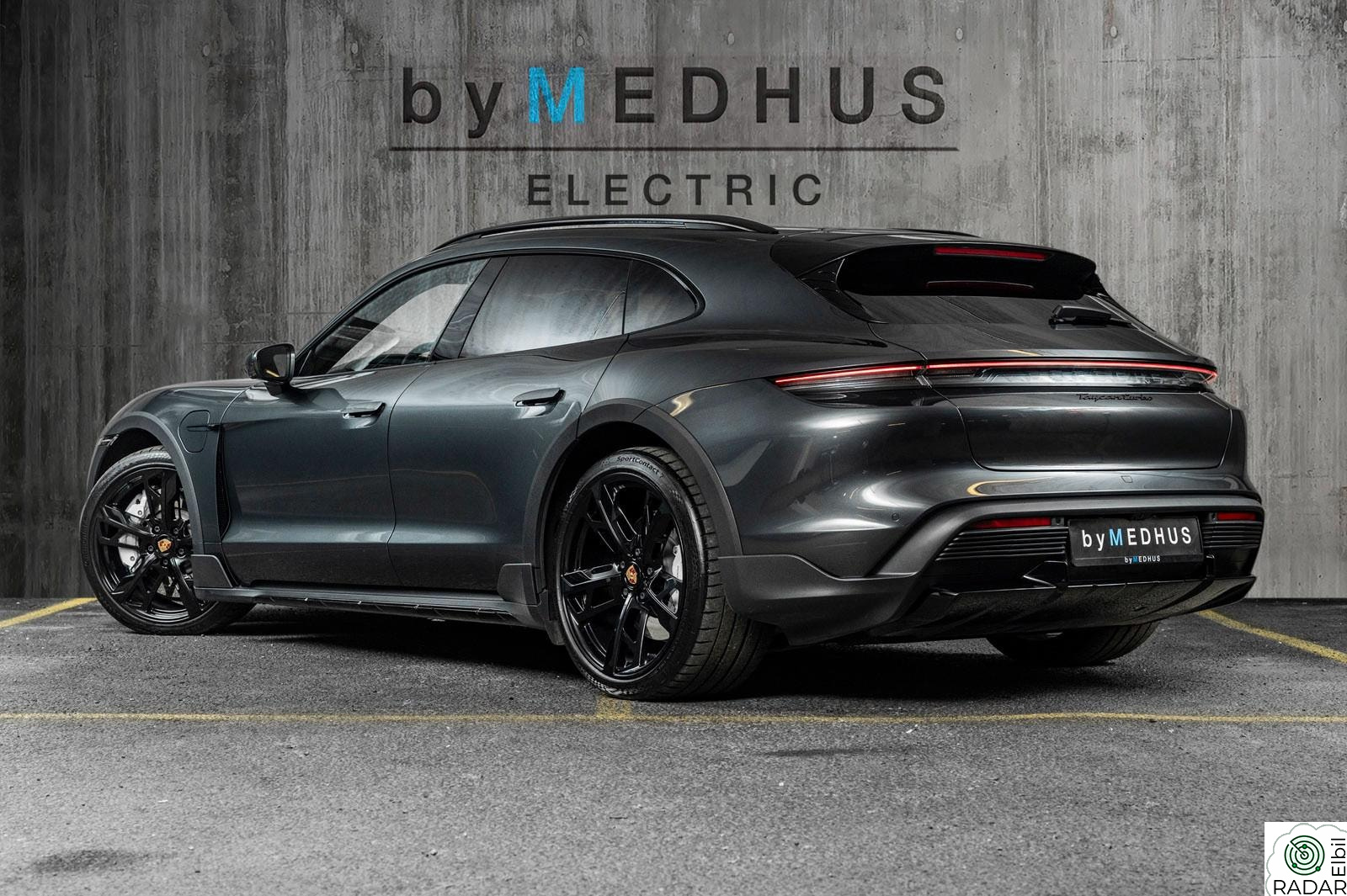 PORSCHE Taycan Turbo Turbo 680hk R-Axle, InnoDrive, HUD, 360, OffRoad design