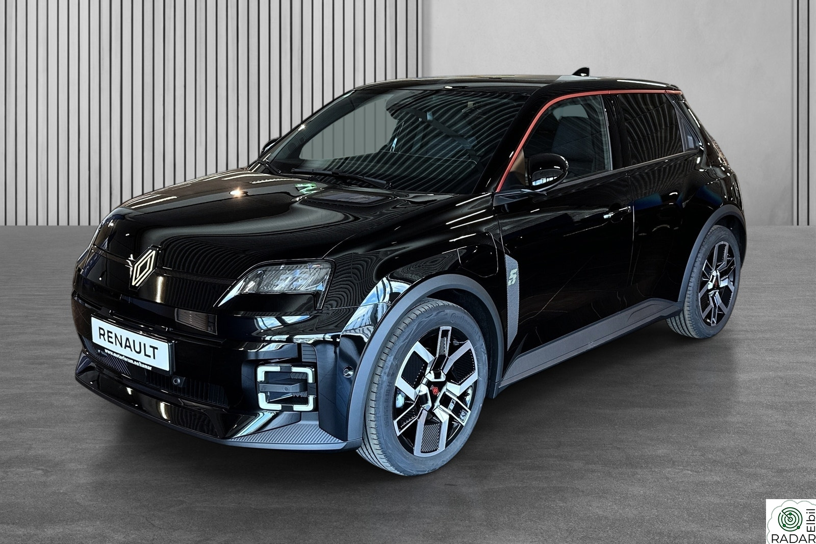 RENAULT 5 E-TECH ELECTRIC TECHNO | UTSTILLINGSBILENE SKAL BORT