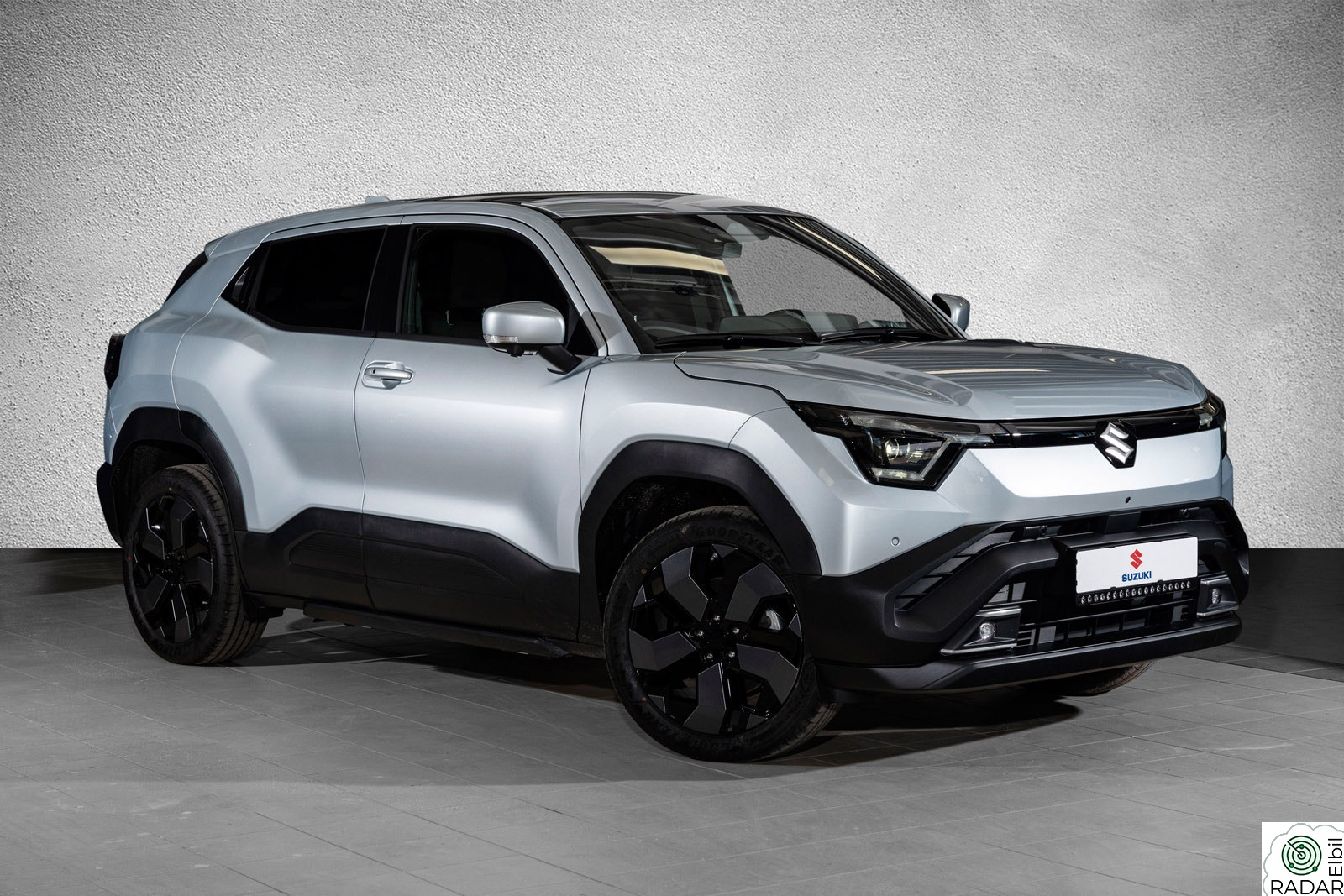 SUZUKI e VITARA Topputgave SnowTrail 4WD, demo, vinterhjul, LED bar