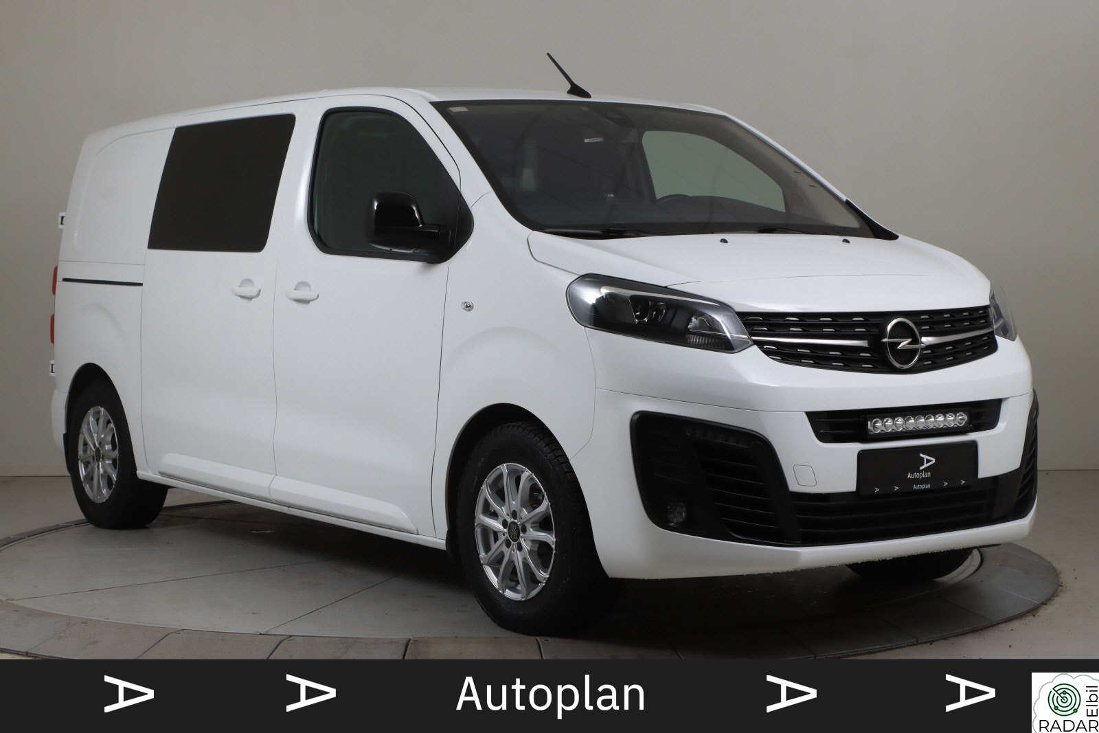OPEL VIVARO Ultimate L2 75 kWh 136hk Cruise Krok Kamera Innredning