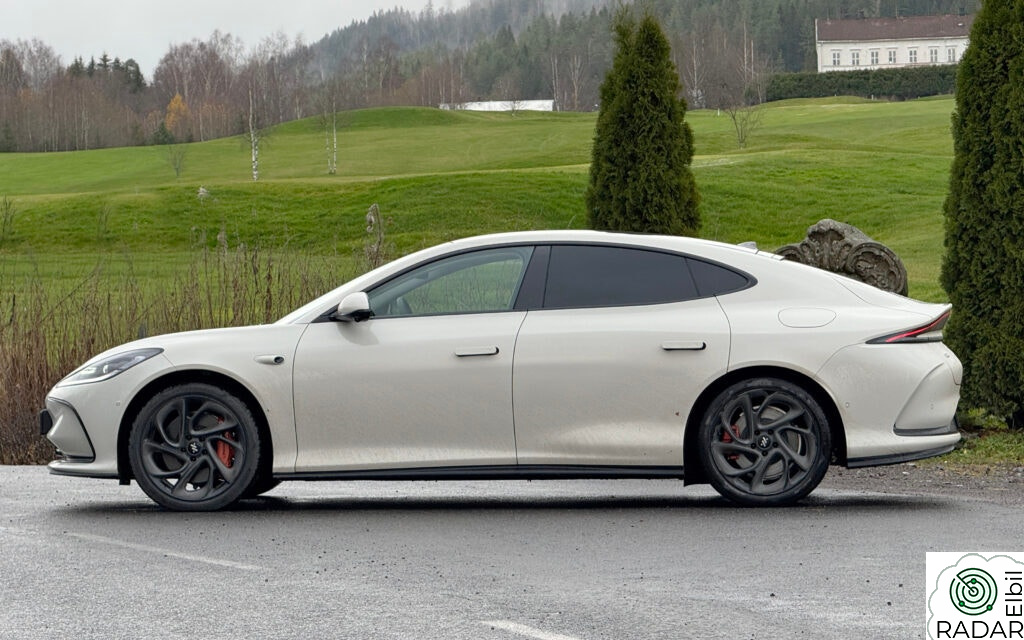 MG IM 5 Demobil - Toppmodell Performance AWD - 575km rekkevidde
