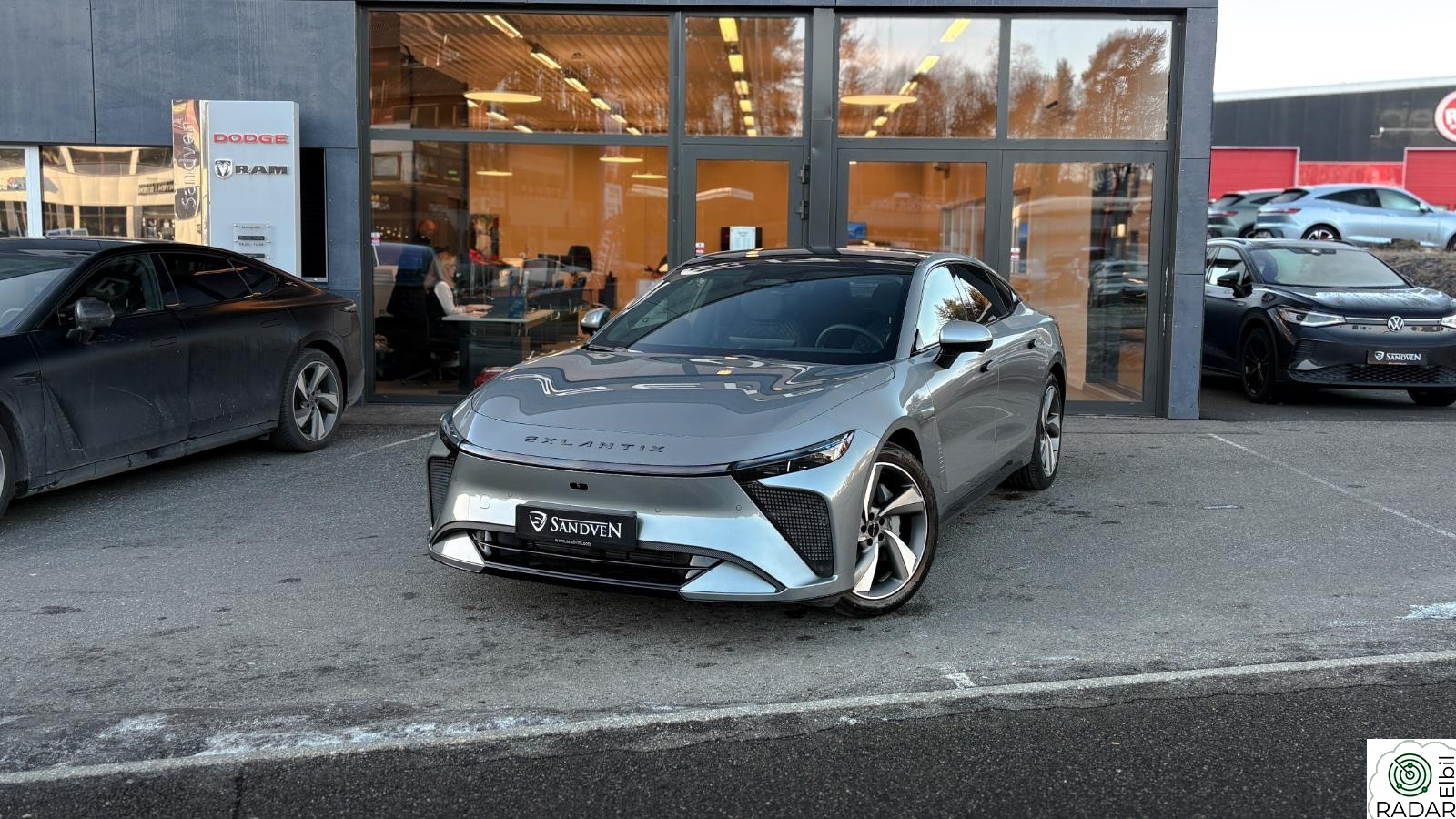 EXLANTIX ES 77kWh Luxury AWD/Skinn/Panorama/360/ 50.000,- RABATT