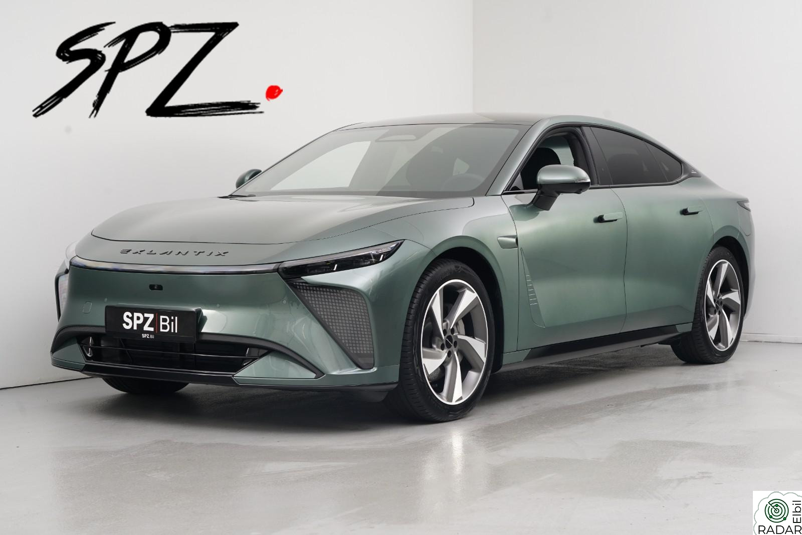 EXLANTIX ES 77KW 500KM WLTP SKINN ACC PANO KEYLESS 360 7ÅR GARANTI